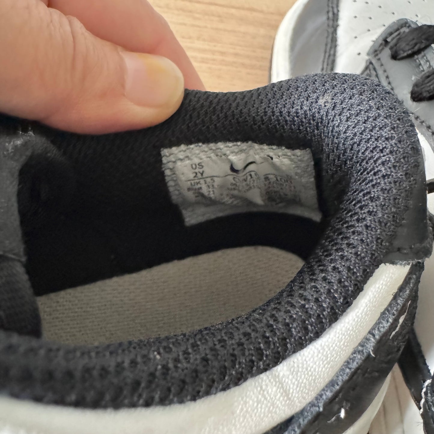 Nike / Sneaker / J2