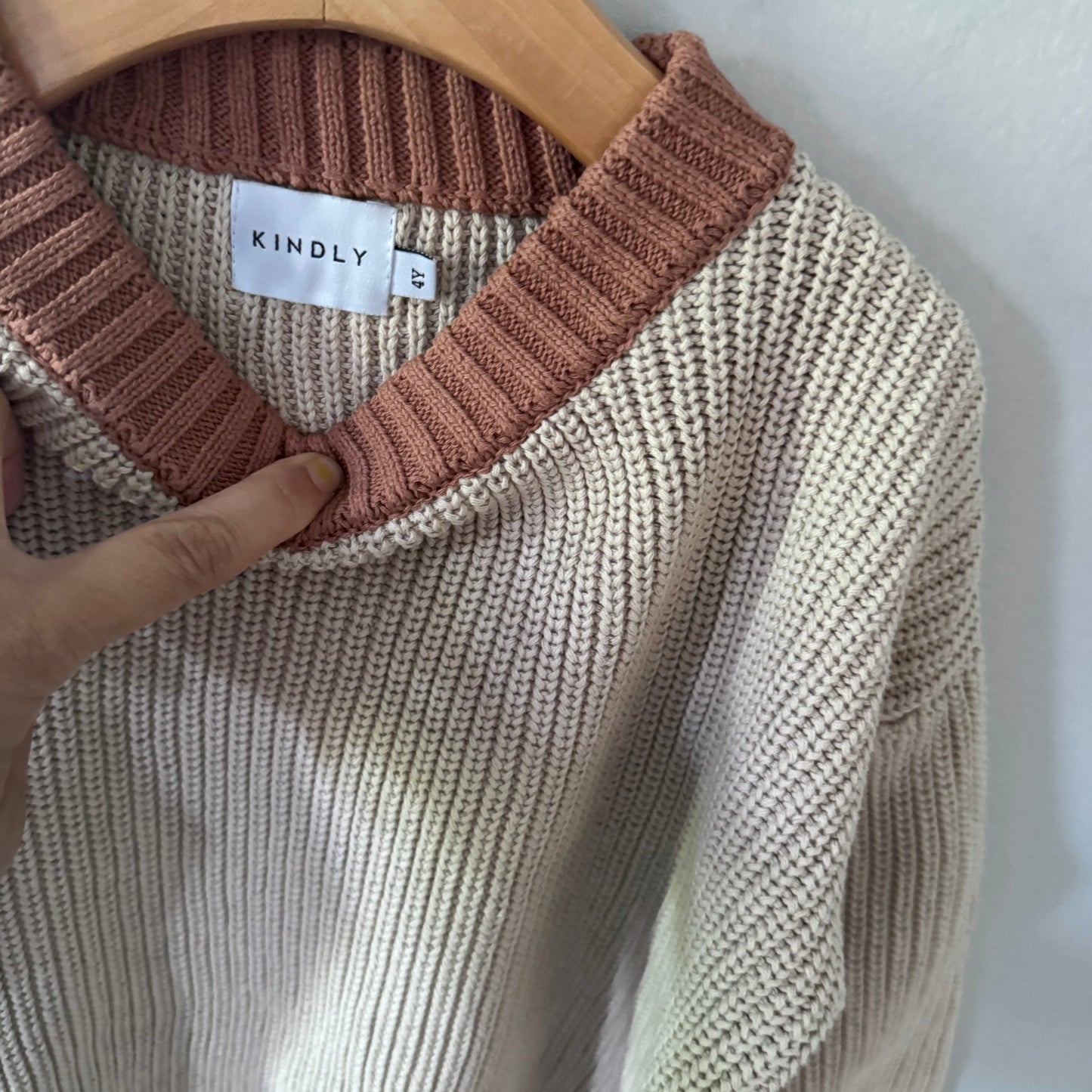 Kindly / Beige ribbed cotton knit pullover / 4Y