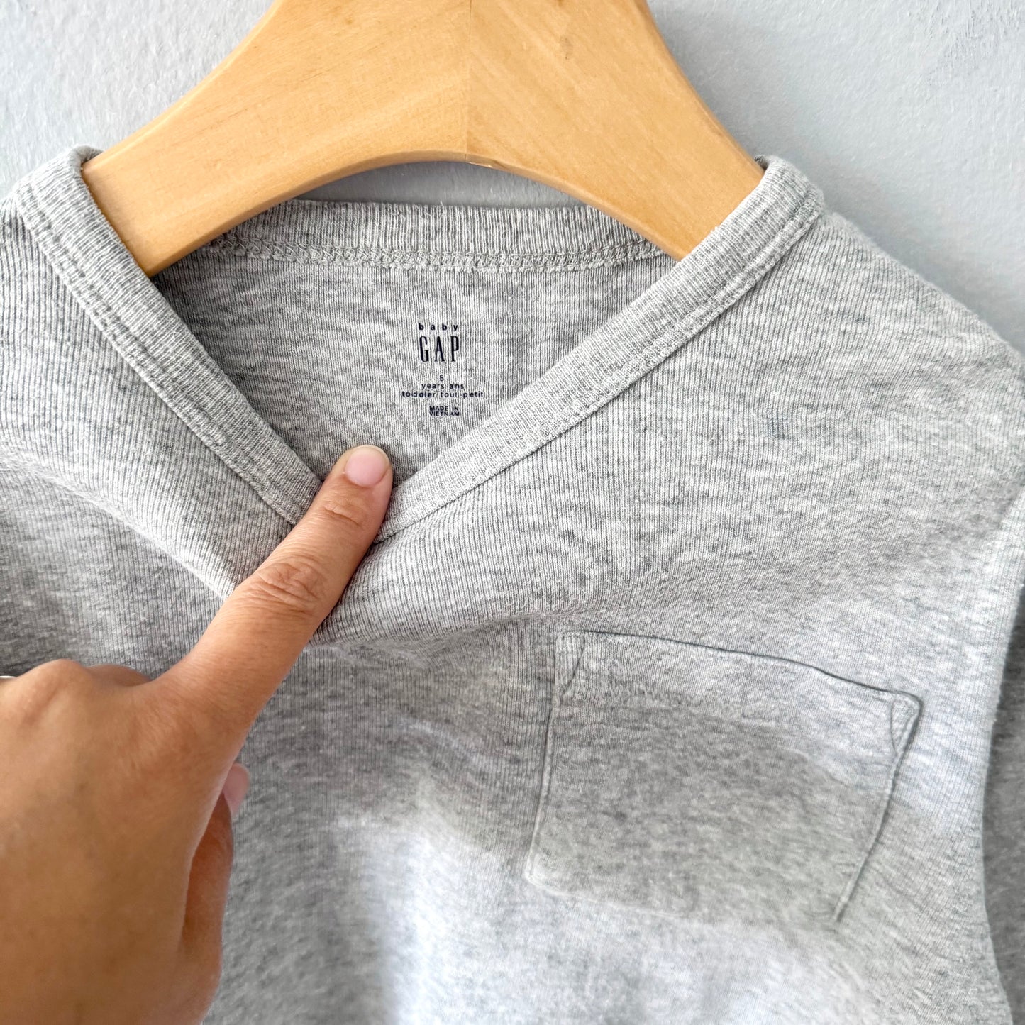 Gap / Light grey long sleeve shirt / 5Y