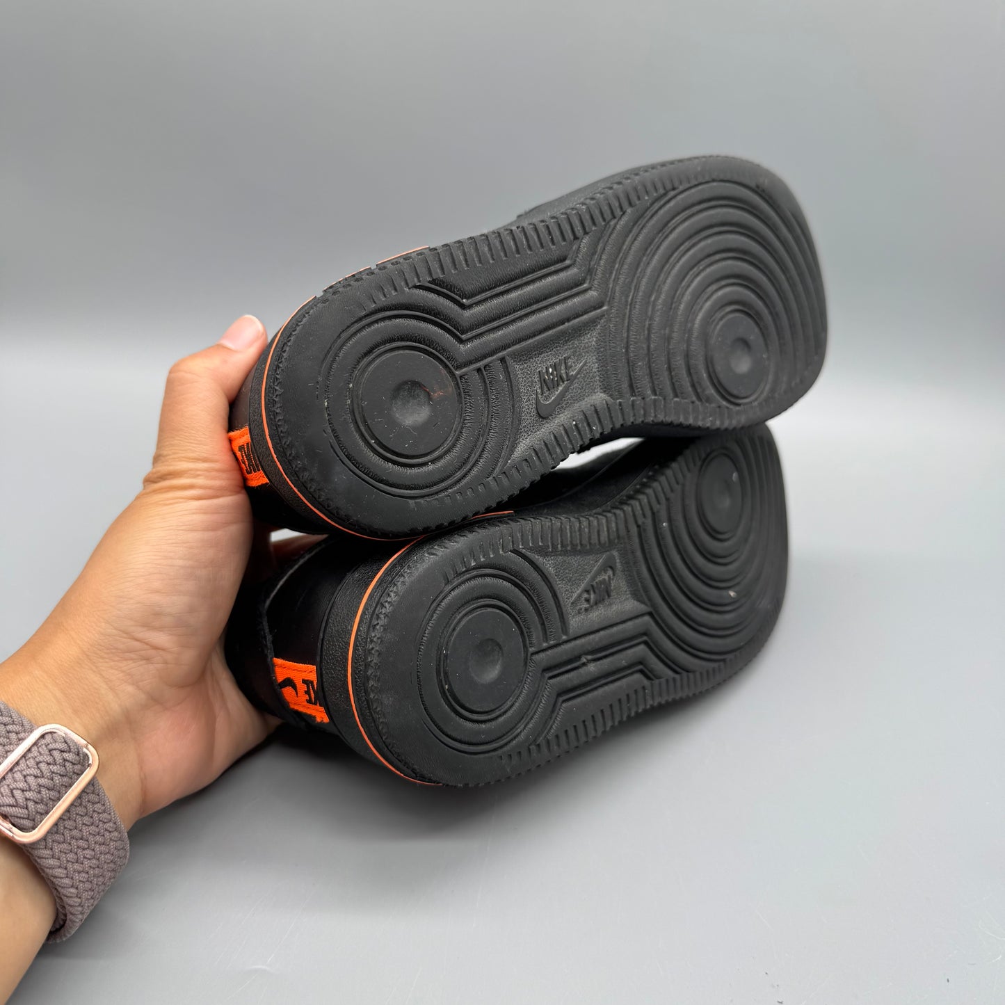 Nike / Running Shoes / J1