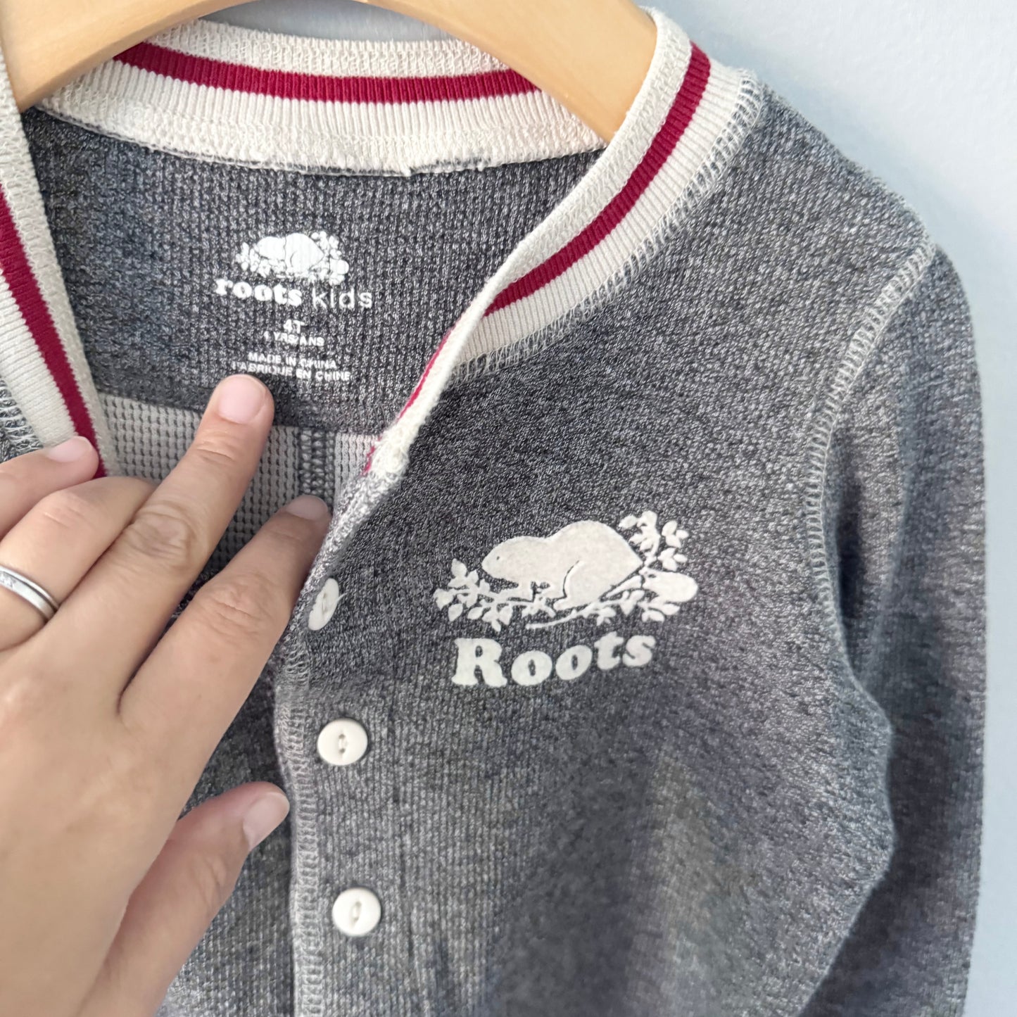 Roots / Salt and pepper waffle romper / 4T