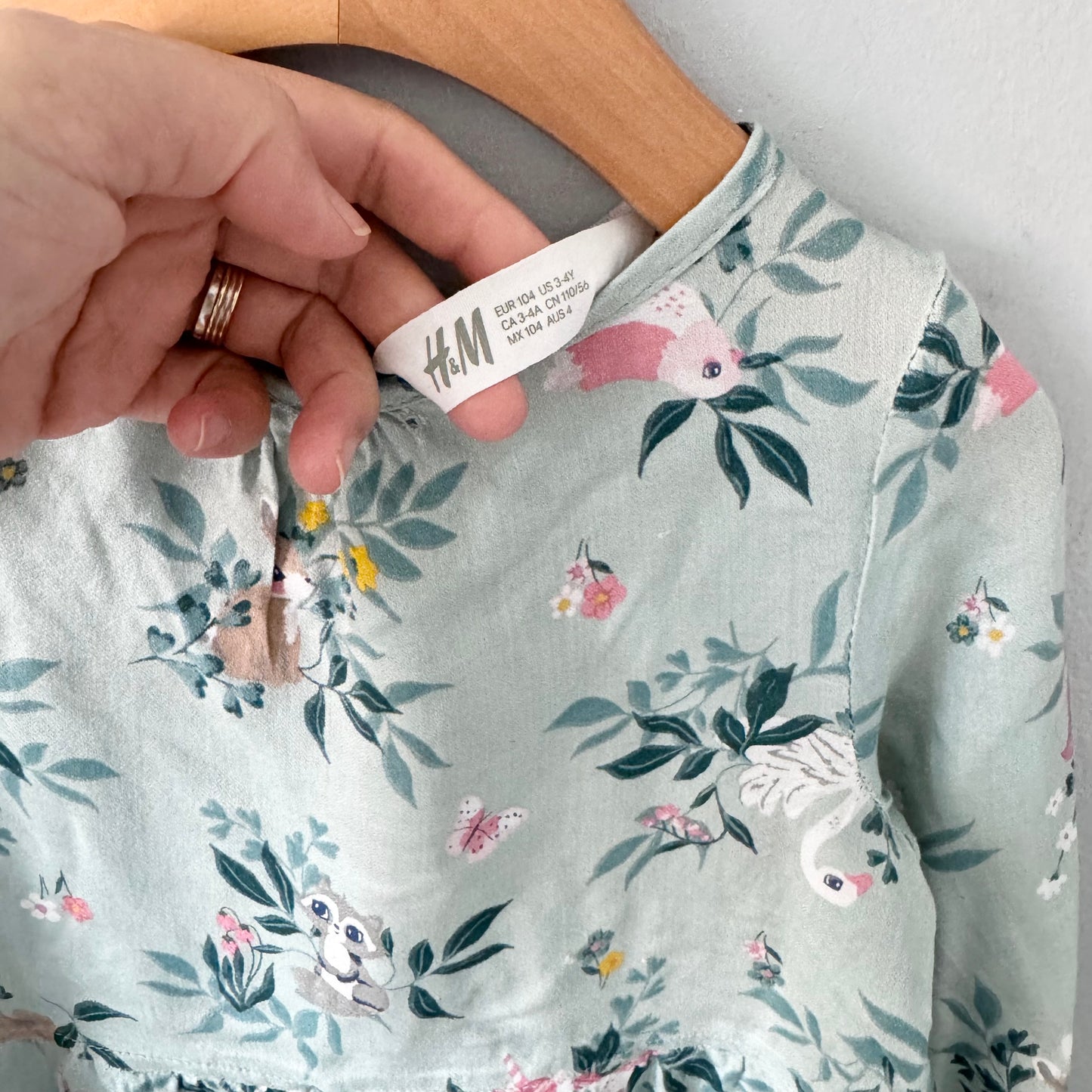 H&M / Long sleeve modal dress - Sage green, unicorn, animals / 3-4Y