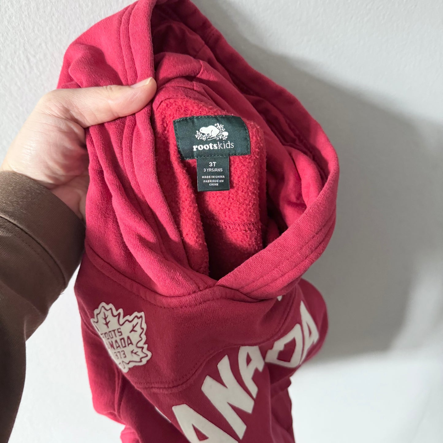 Roots / Red Canada hoodie / 3T