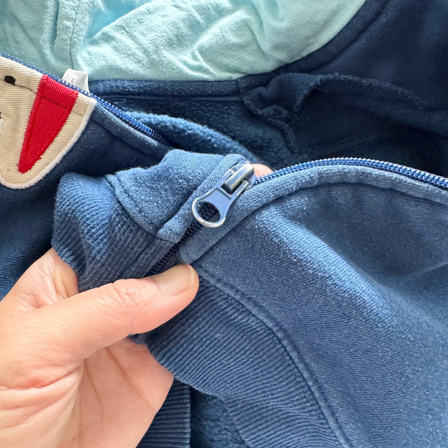 Paul Frank / Navy zip up hoodie / 18M