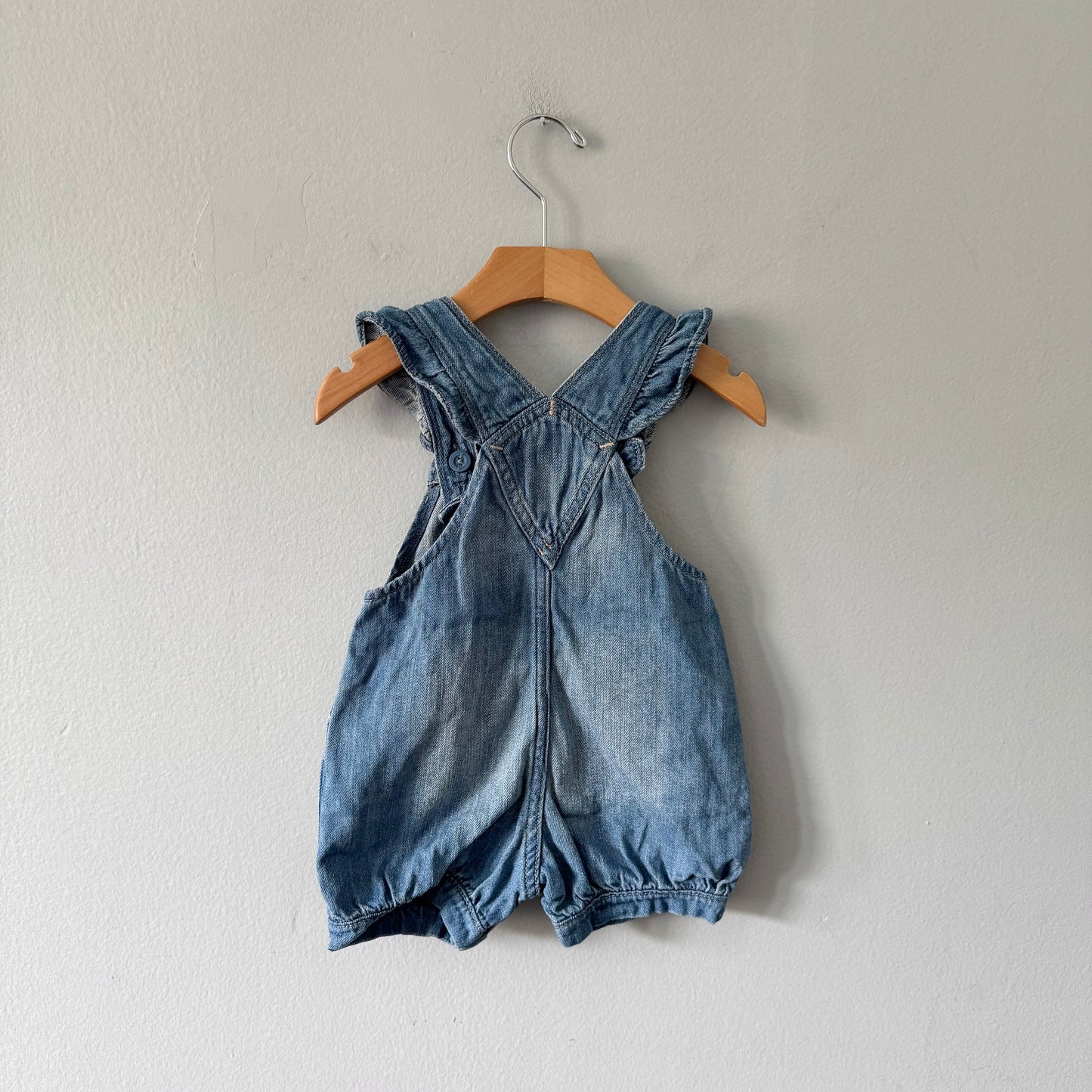 Gap / Denim overall shorts / 12-18M