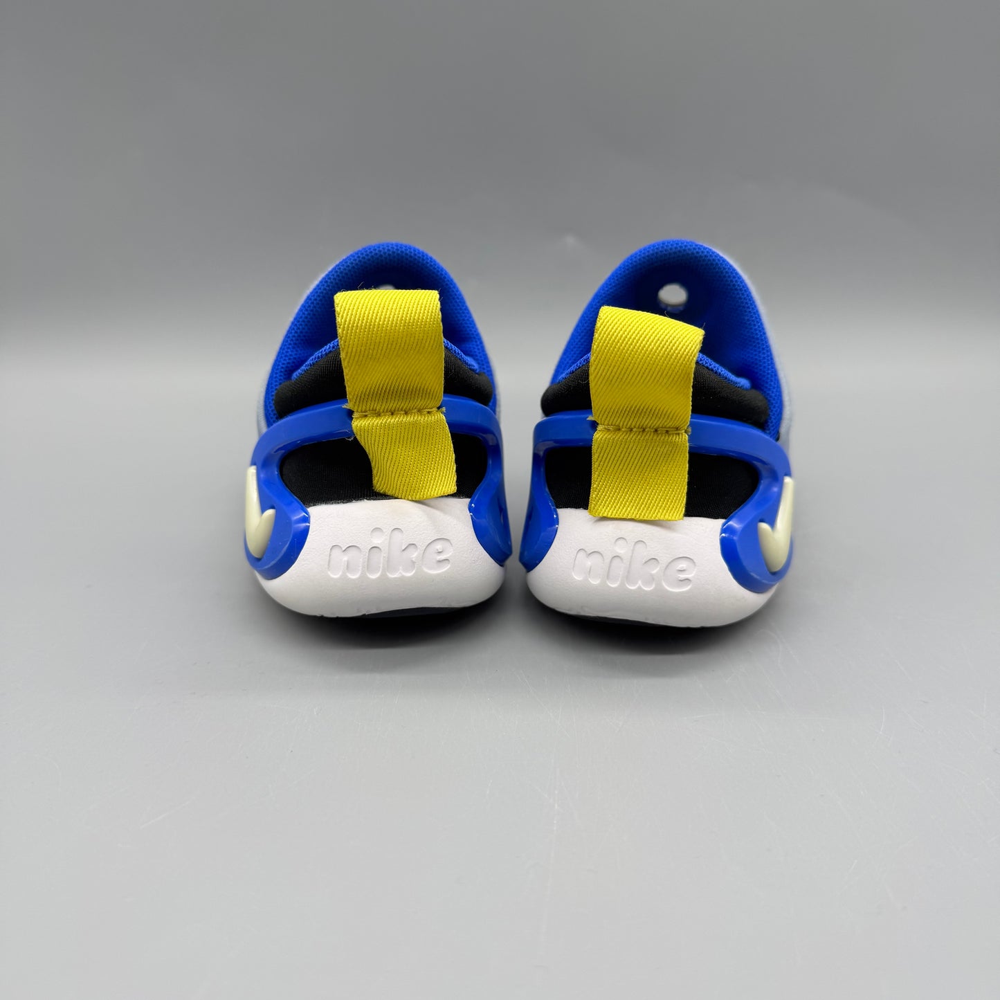 Nike / Runnings Shoes / US5