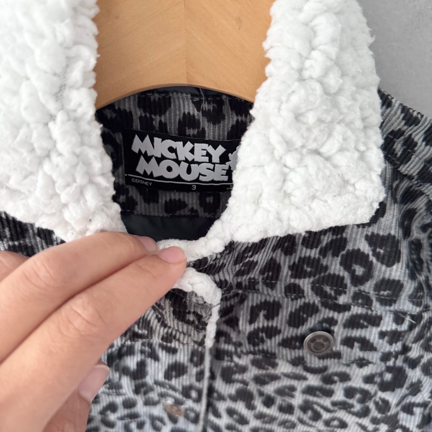 Disney Store / Grey leopard corduroy jacket / 3Y
