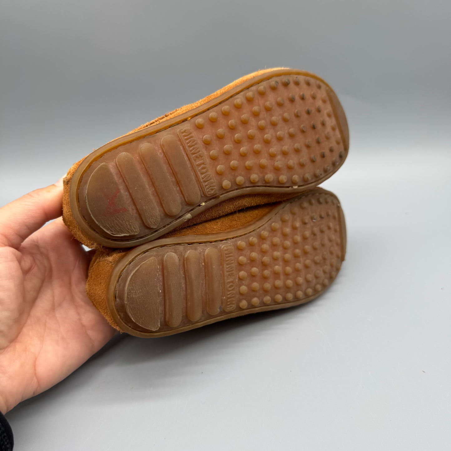 Minnetonka / Slip on / US12