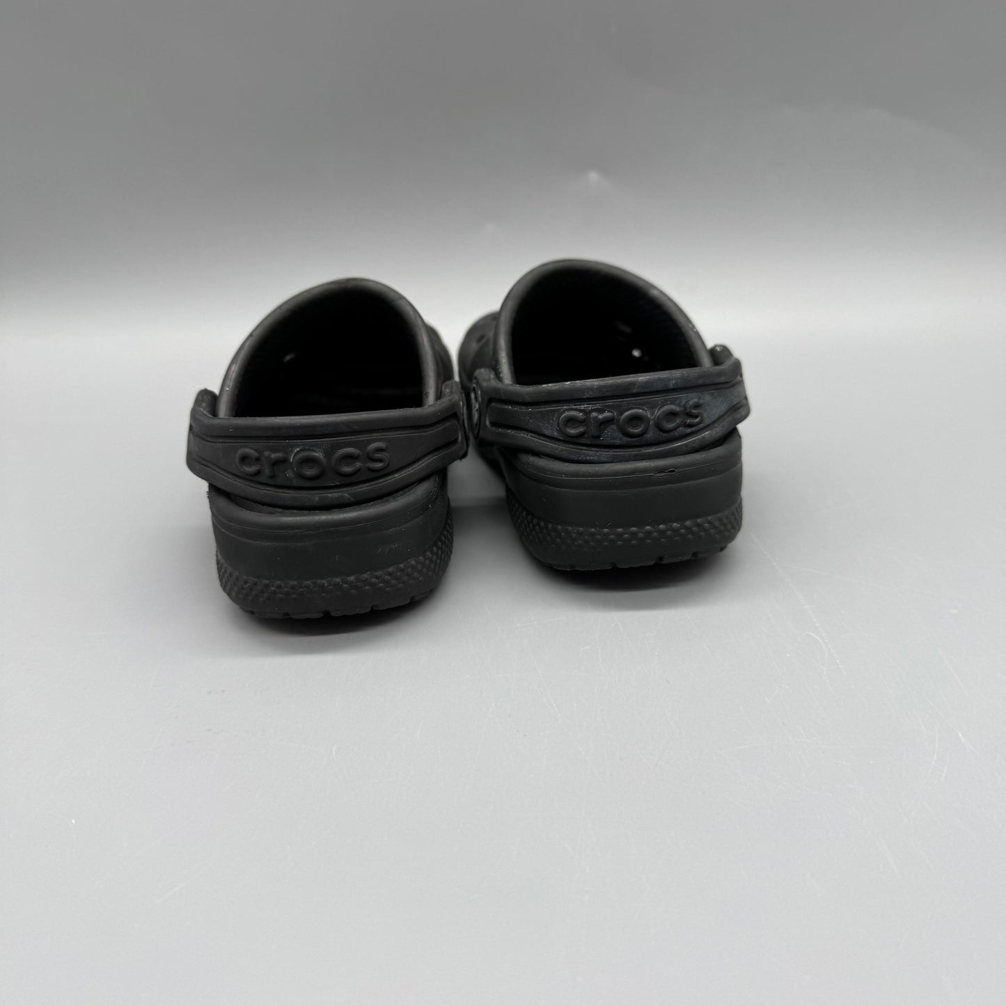 Crocs / Sandals / US6