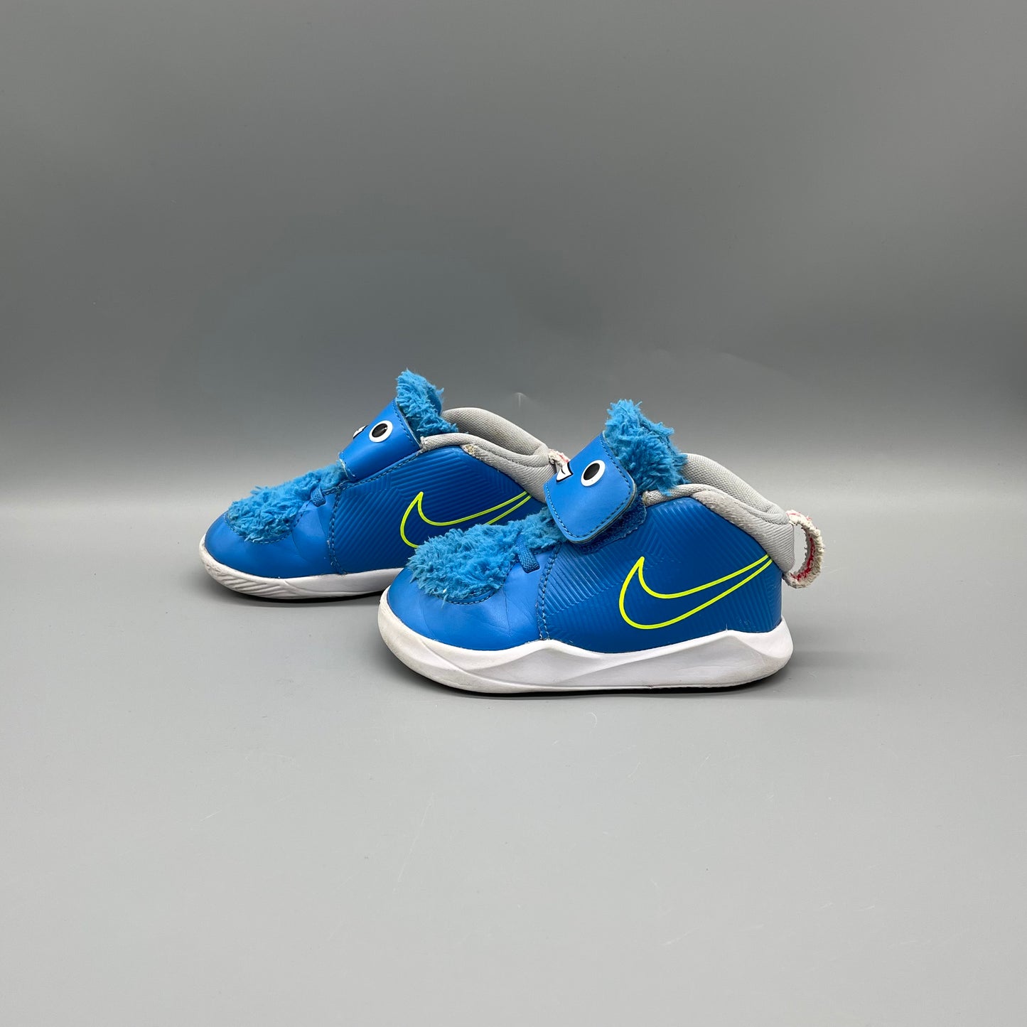 Nike / Team Hustle D 9 Lil Fast n Furry / Runner / US8