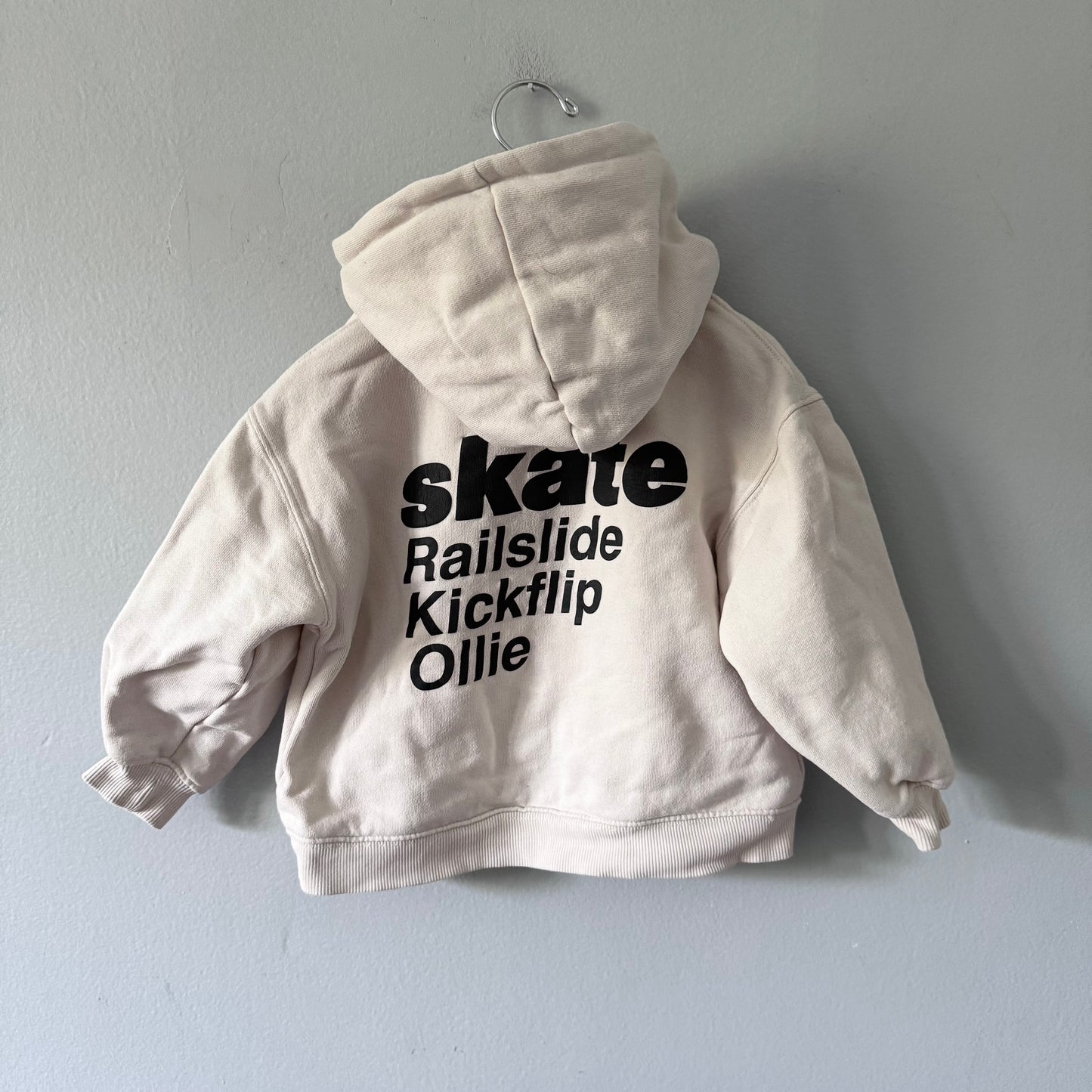Zara / Off white Skate hoodie / 5Y