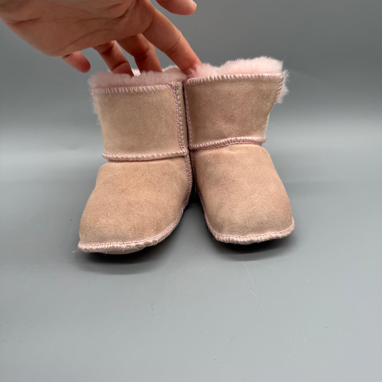 UGG / Boots / US3-4