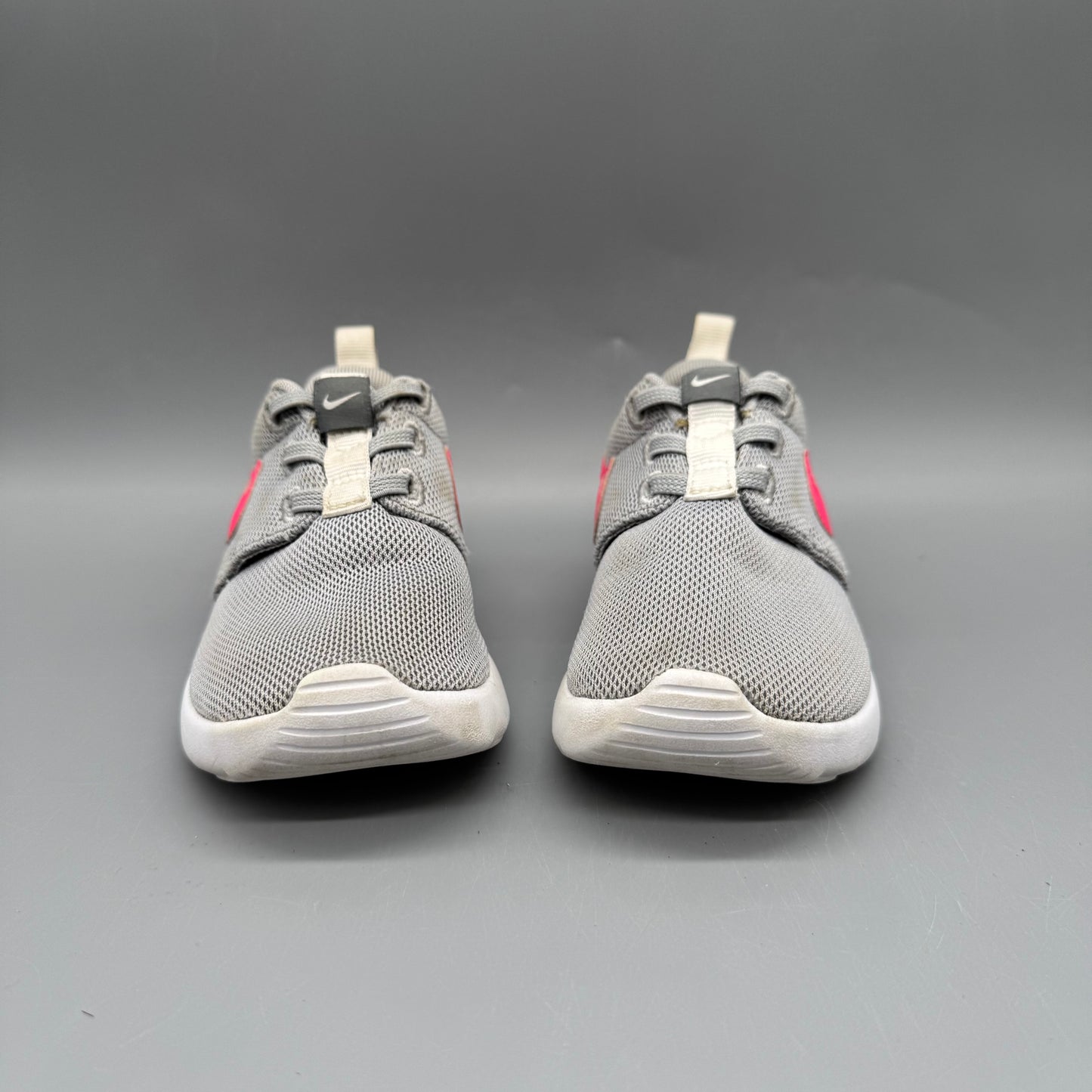 Nike / Running Shoes / US10