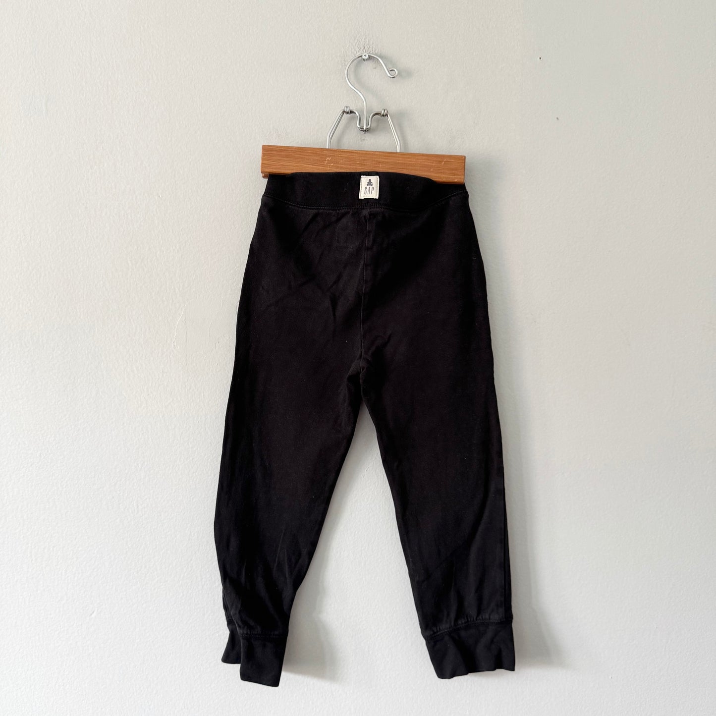 Gap / Black cotton pants / 4Y