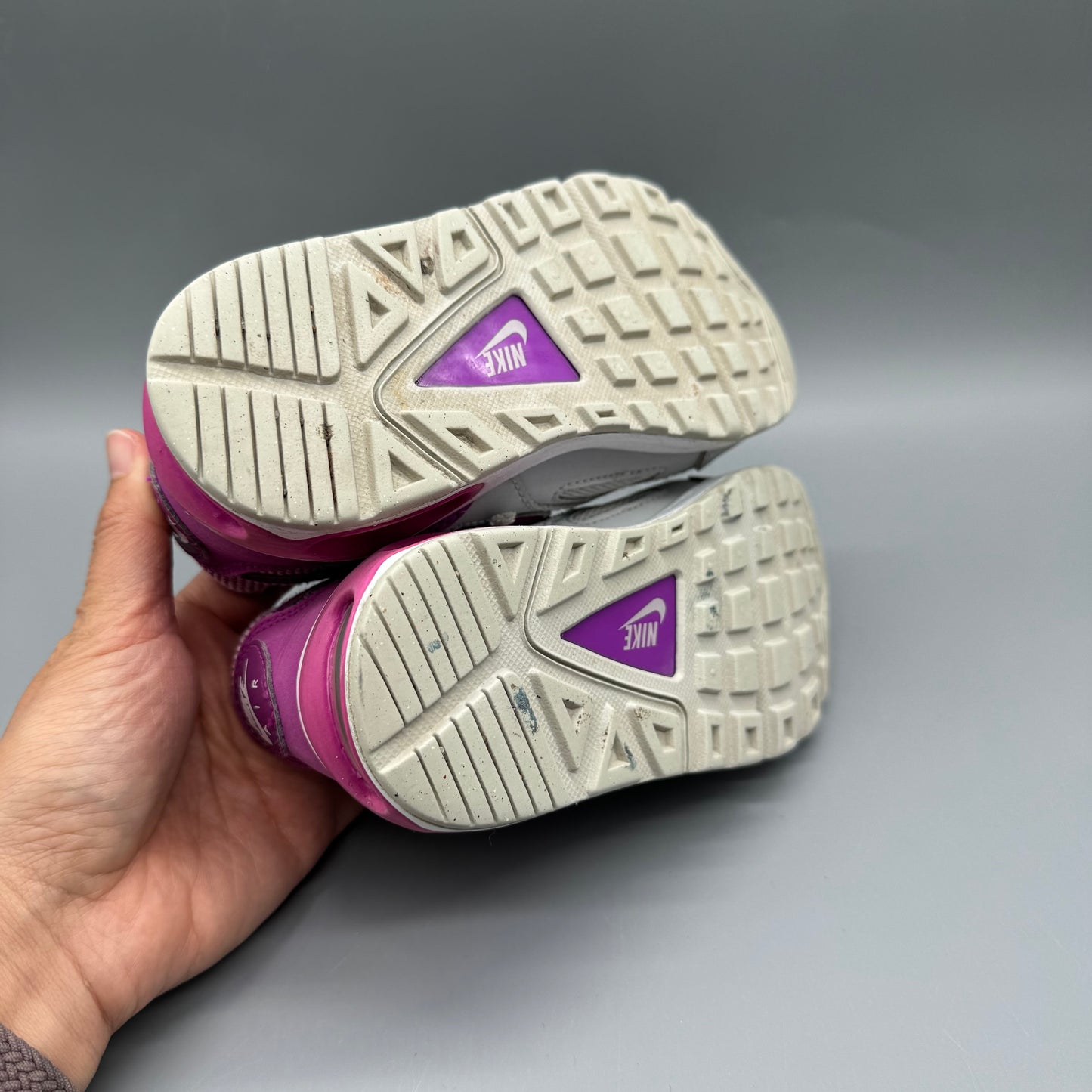 Nike / Air Max / Running Shoes / US11