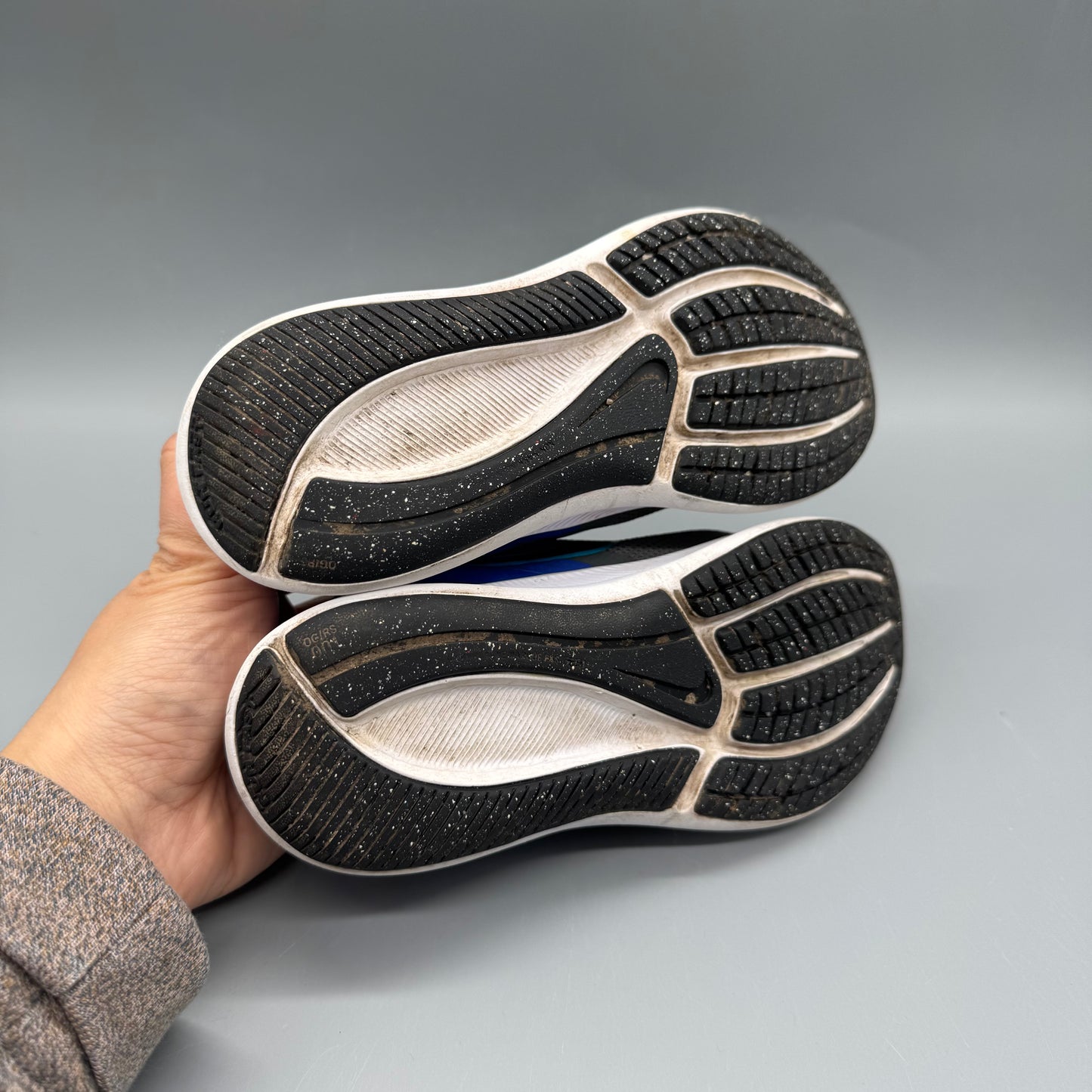Nike / Running Shoes / US11