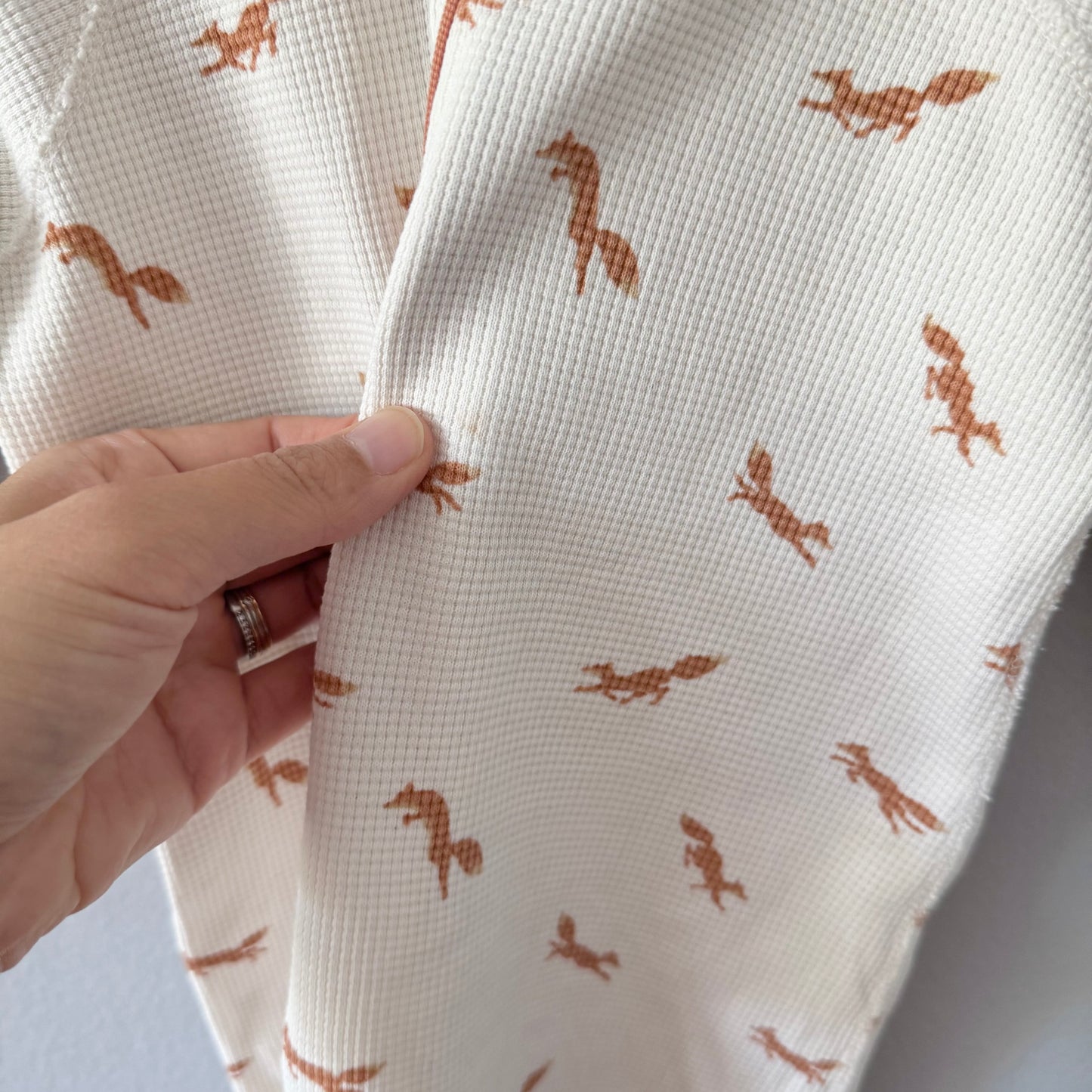 Sapling / White x fox waffle romper / 12-18M