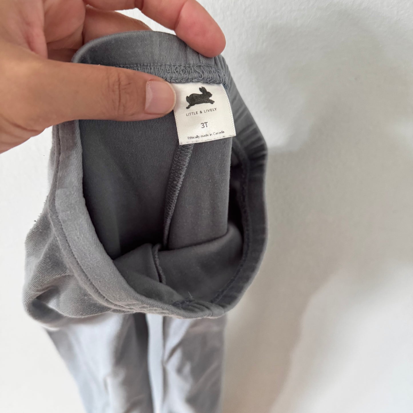 Little & Lively / Grey leggings / 3Y
