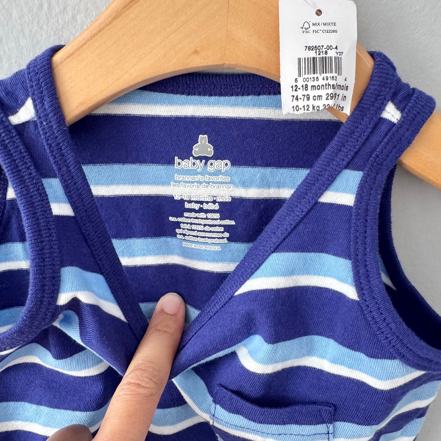 Gap / Blue stripe tank / 12-18M - New with tag