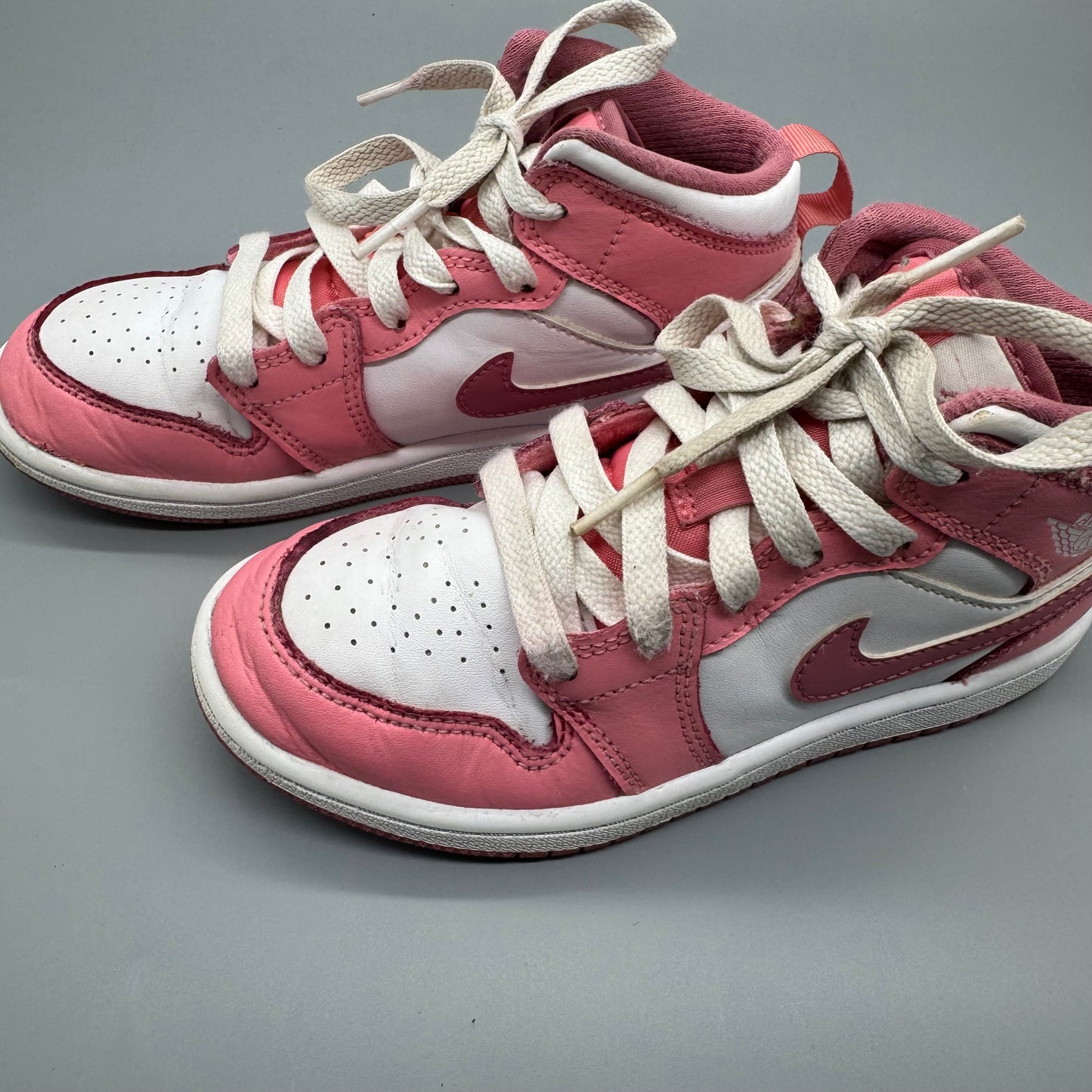 Nike / Air Jordan 1 Coral Chalk/Desert Berry-White / Running Shoes / US13
