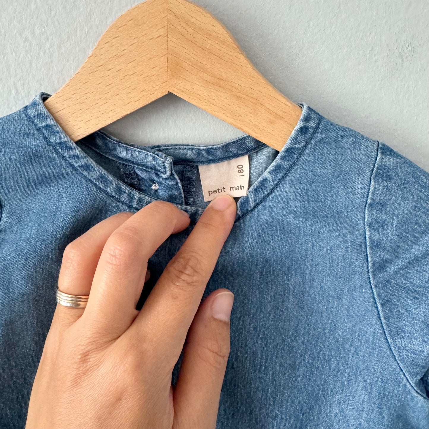 Petit Main / Denim short sleeve dress / 80cm(12M)