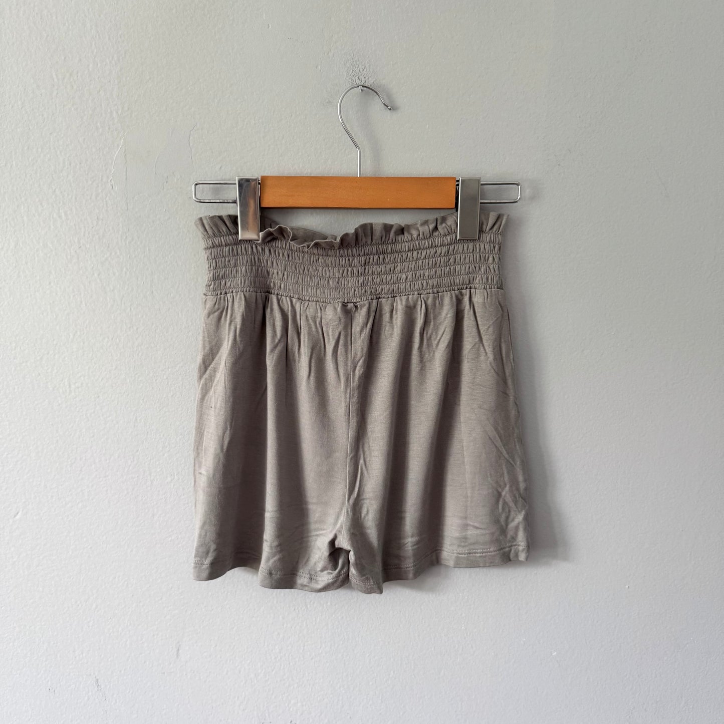 Kate Quinn / Grey bamboo shorts / 8Y