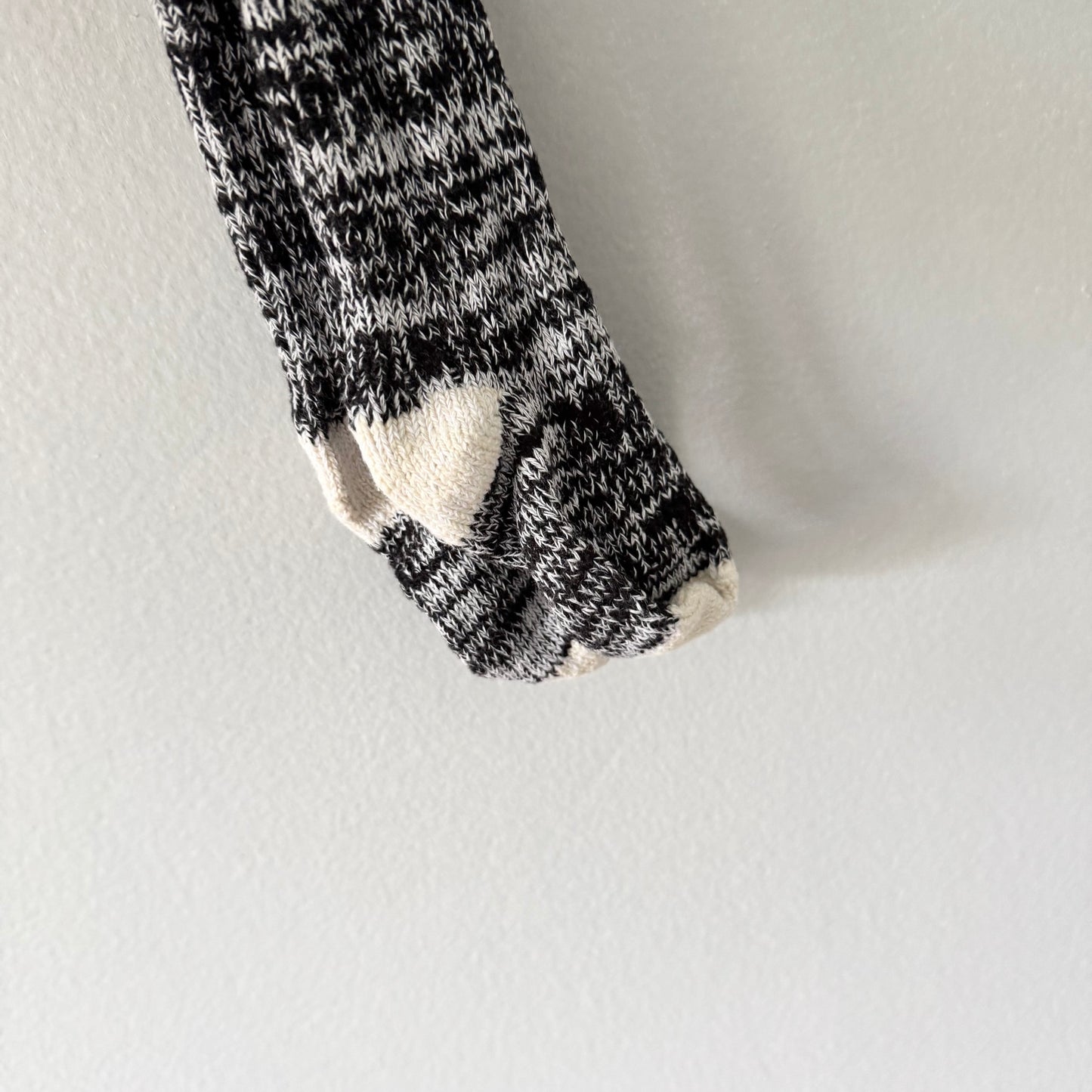Unknown brand / Black x white socks / 3-4Y