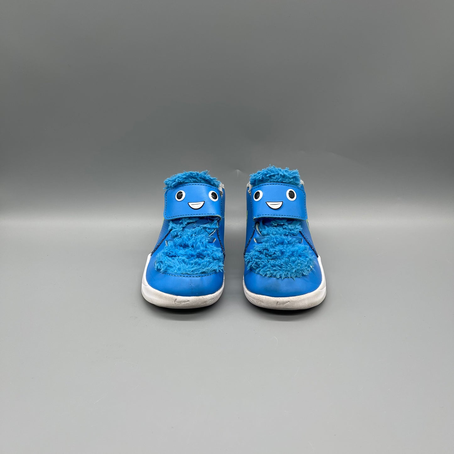 Nike / Team Hustle D 9 Lil Fast n Furry / Runner / US8