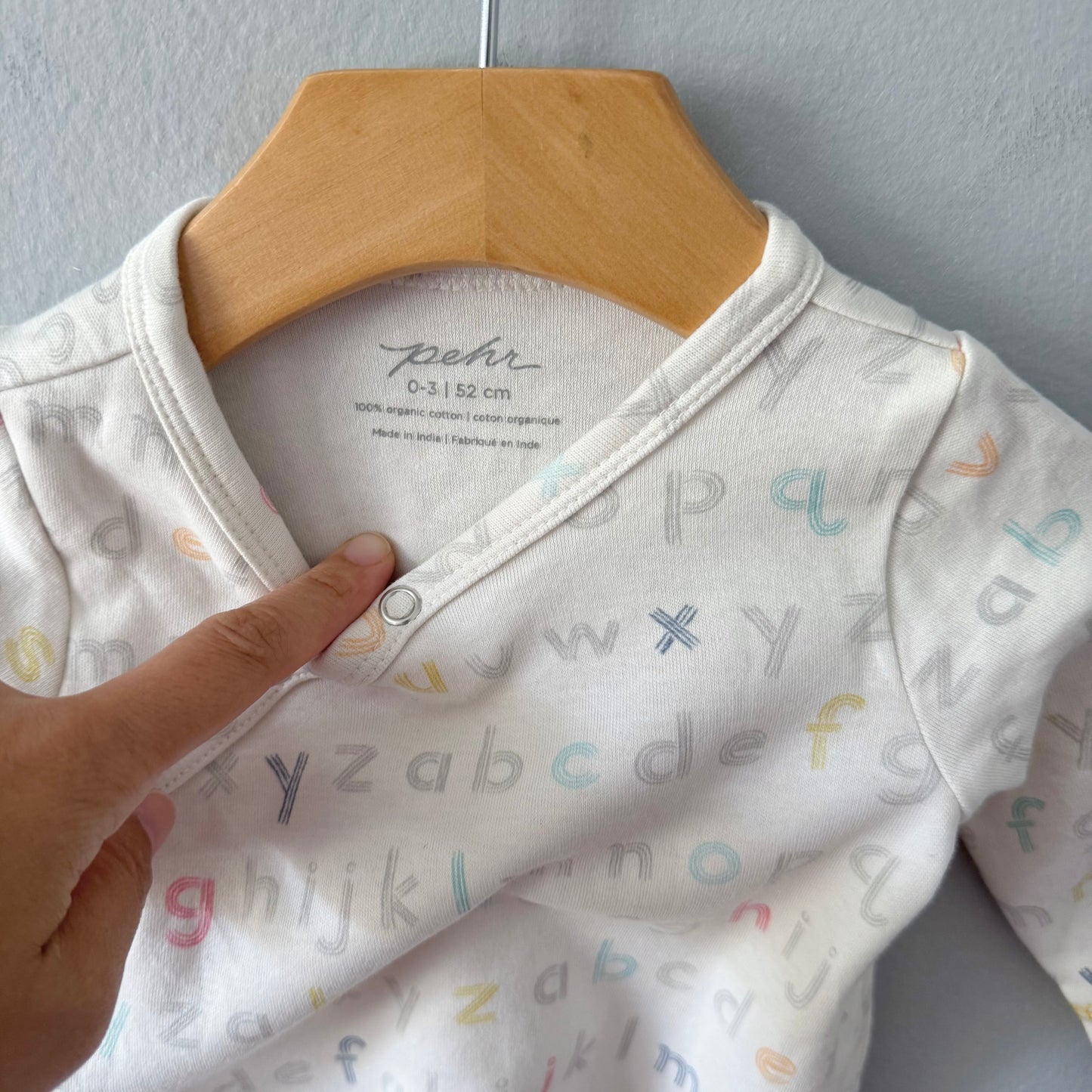 Pehr / White x alphabet romper / 0-3M