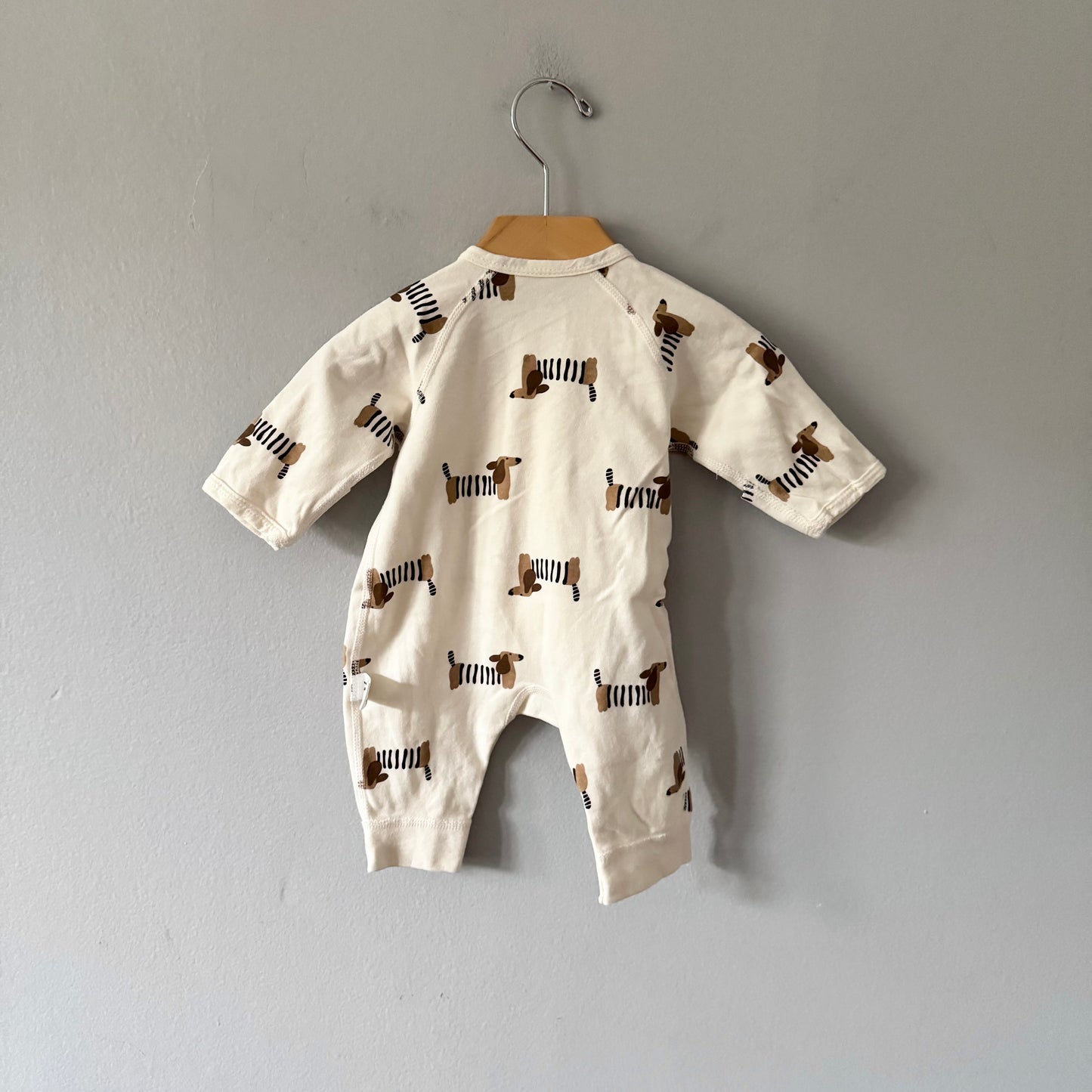 No brand / White x dog romper / 3M