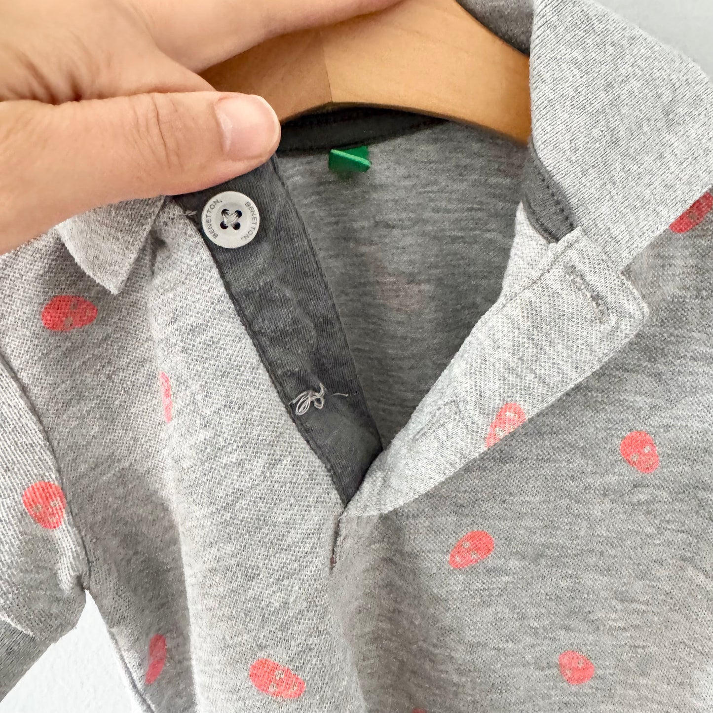 Benetton / Light grey polo shirt / 12-18M