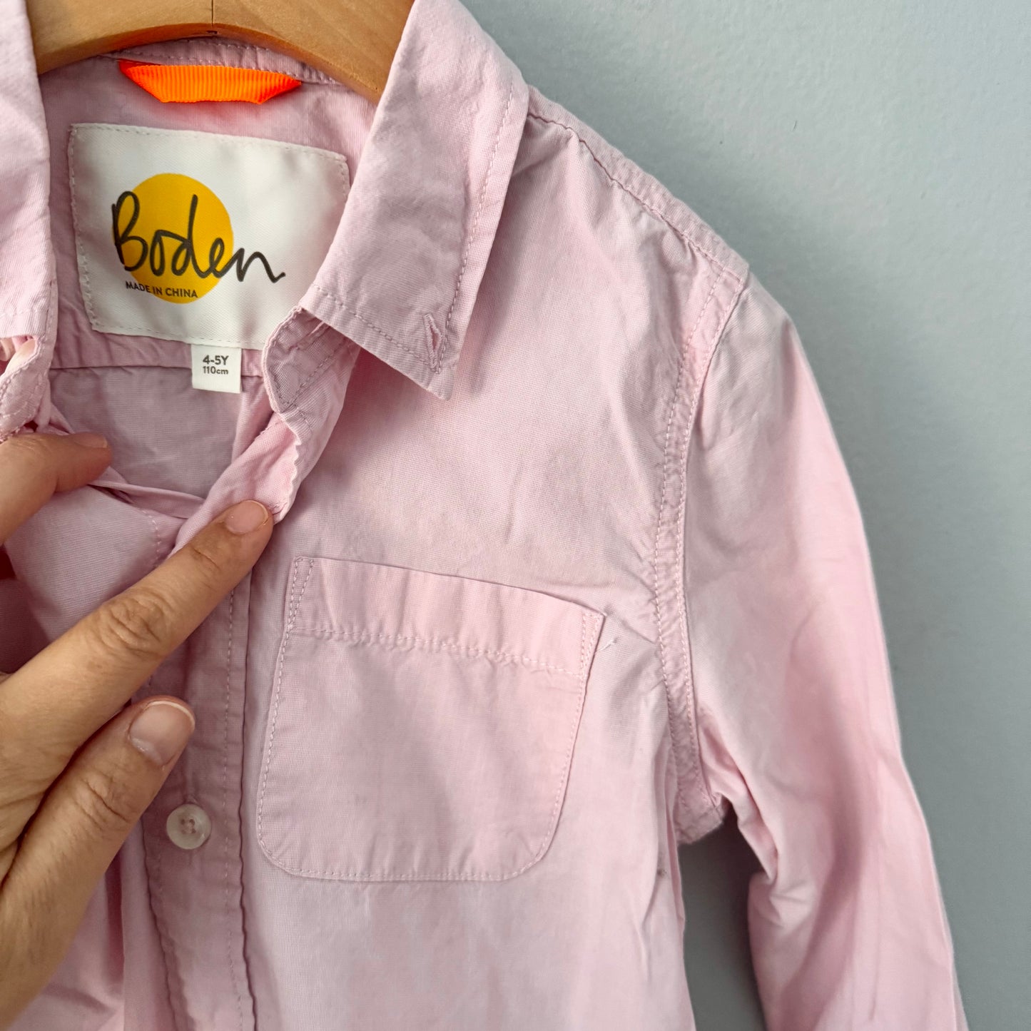 Mini Boden / Pink dressed shirt / 4-5Y