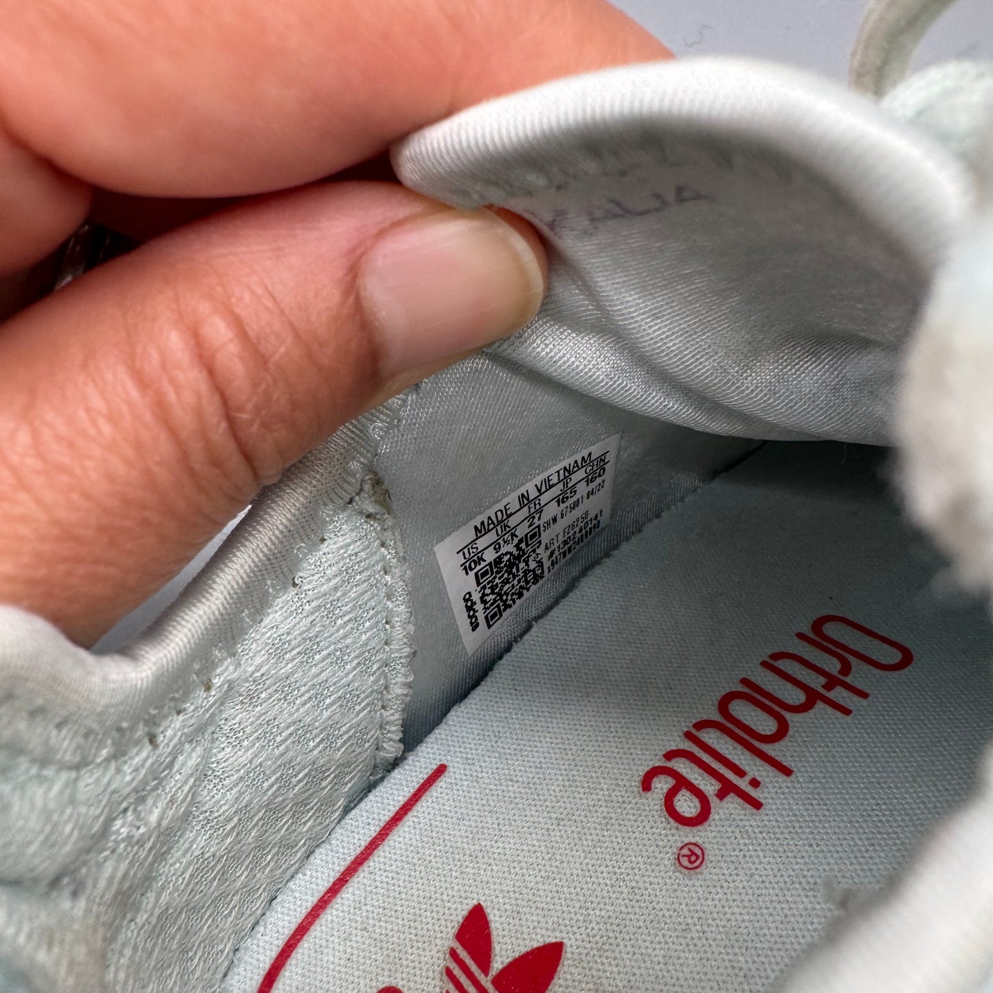 Adidas / Running Shoes / US10