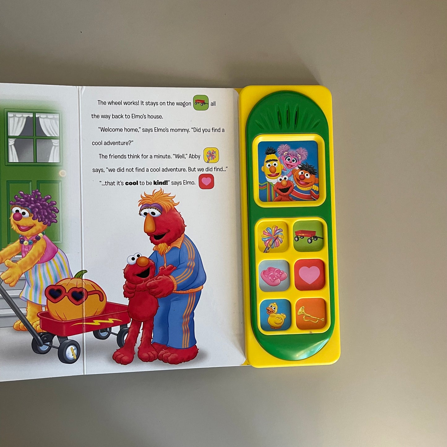 Sesame Street - It's Cool to Be Kind (Sound Book)