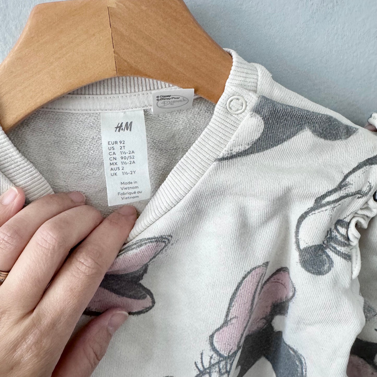 H&M / Ivory x Minnie sweatshirt / 18-24M