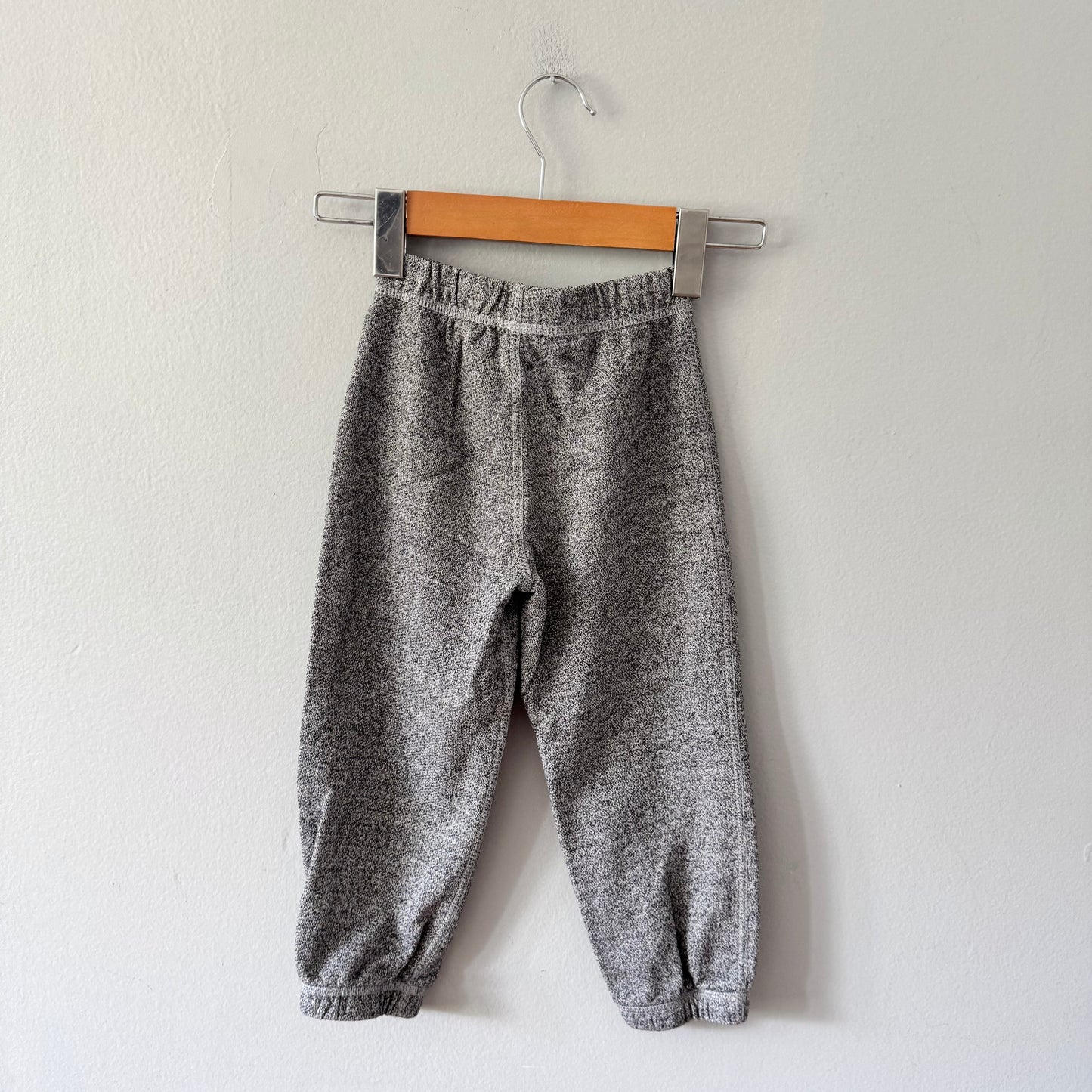 Roots / Black salt and pepper sweatpants / 3T
