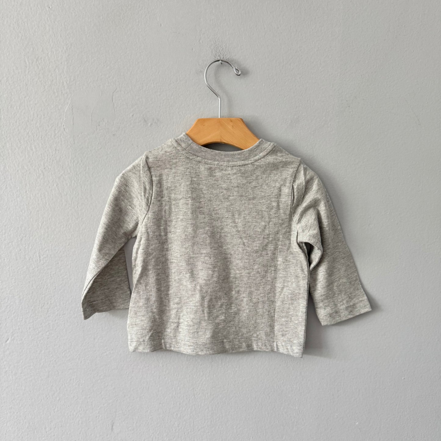 Gap / Light grey long sleeve top / 6-12M - New with tag