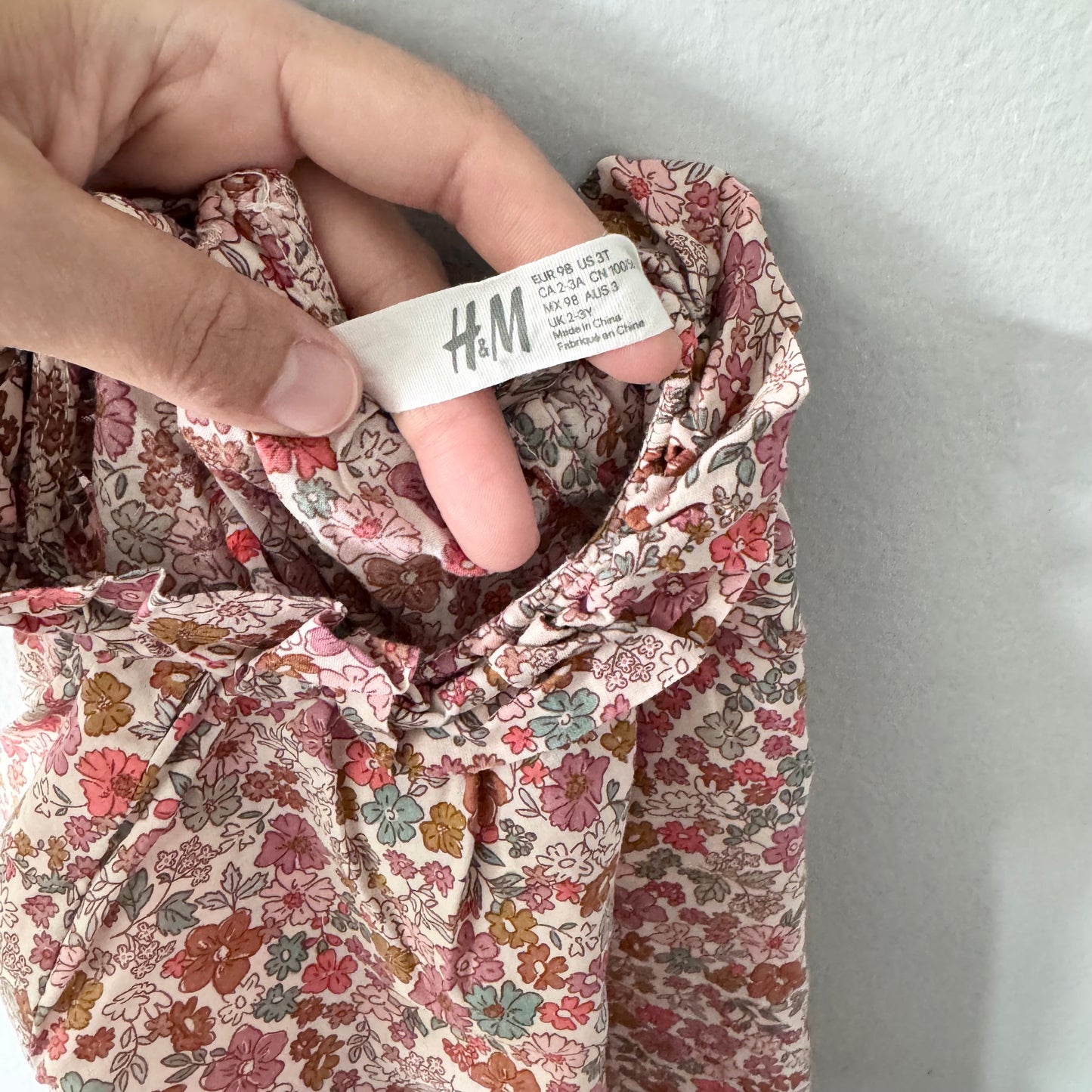 H&M / Brown floral blouse / 2-3Y