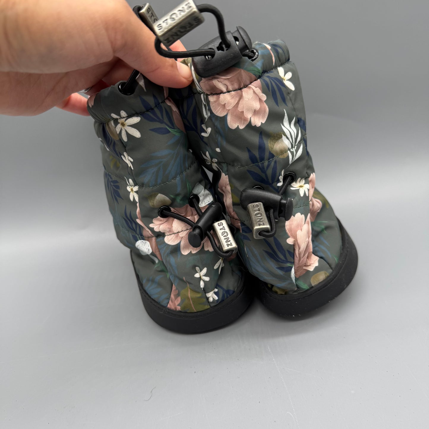 Stonz / Infant bootie / Size Medium (6-18 Months)
