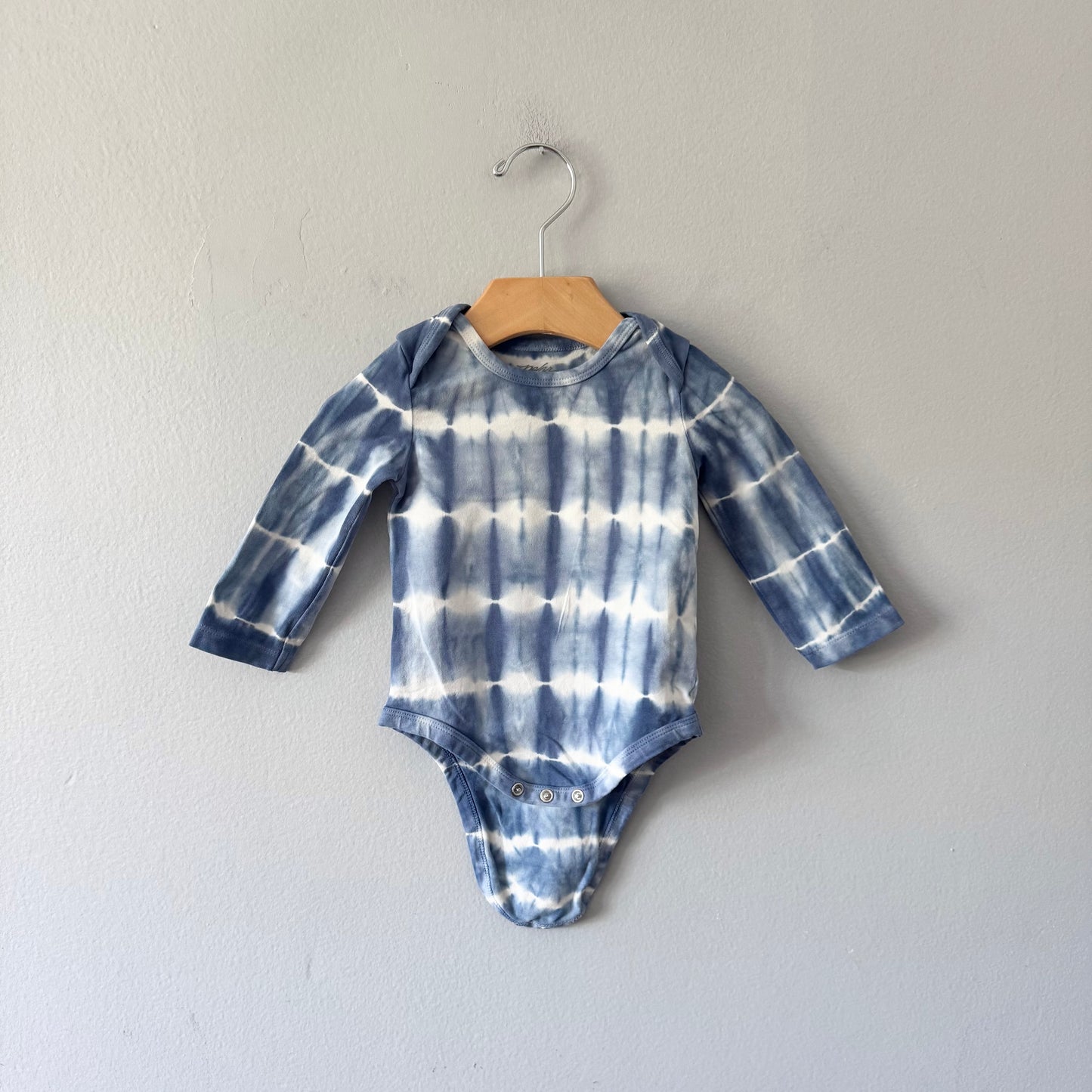 Pehr / Navy tie dye onesie / 3-6M