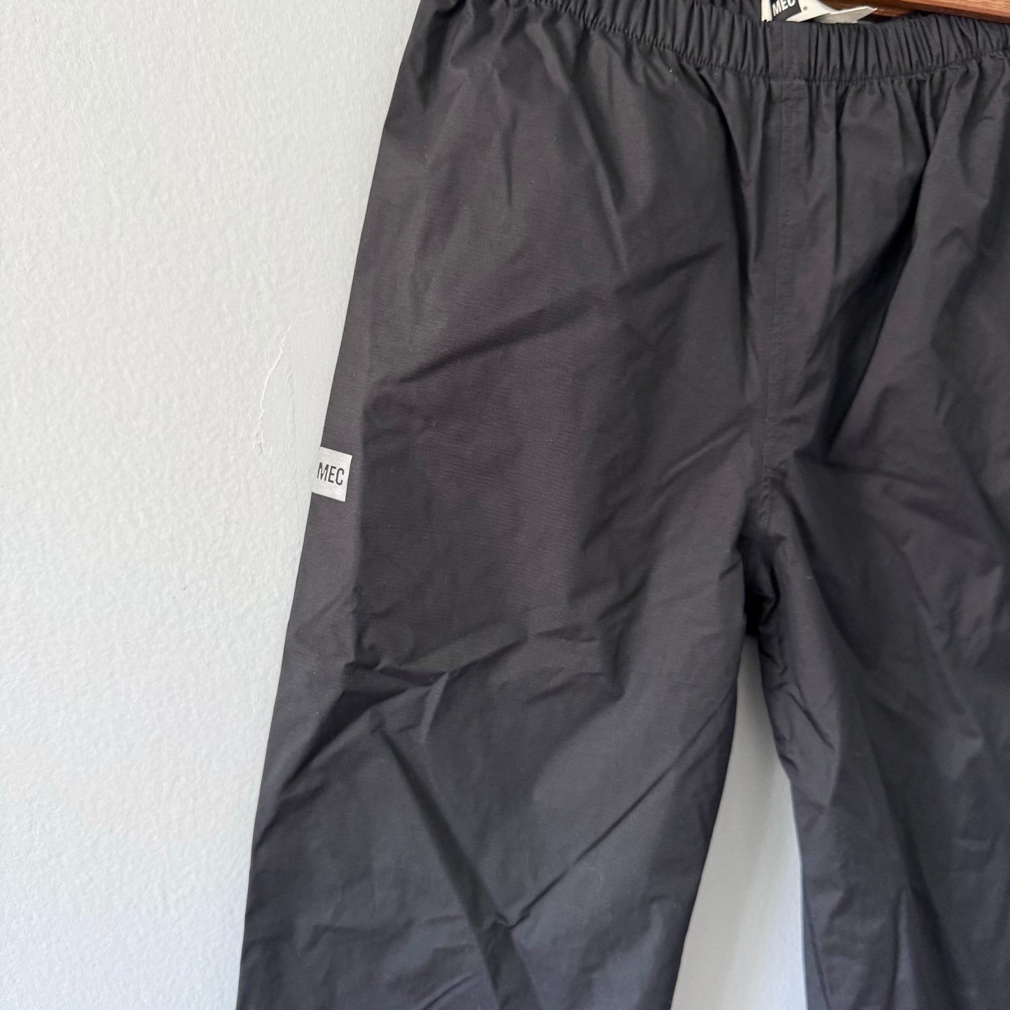 Mec / Black rain pants / 12Y