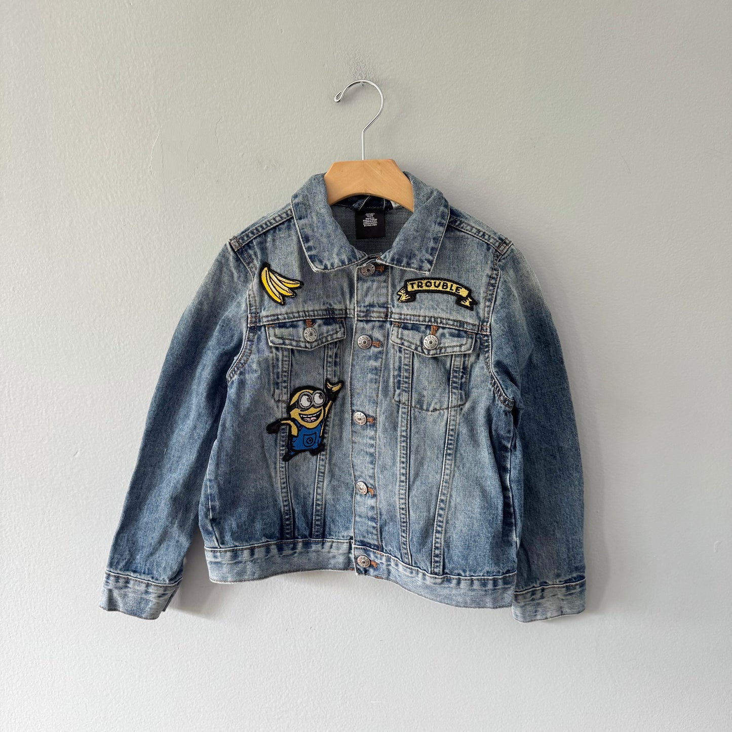 H&M / Minion denim jacket / 7-8Y