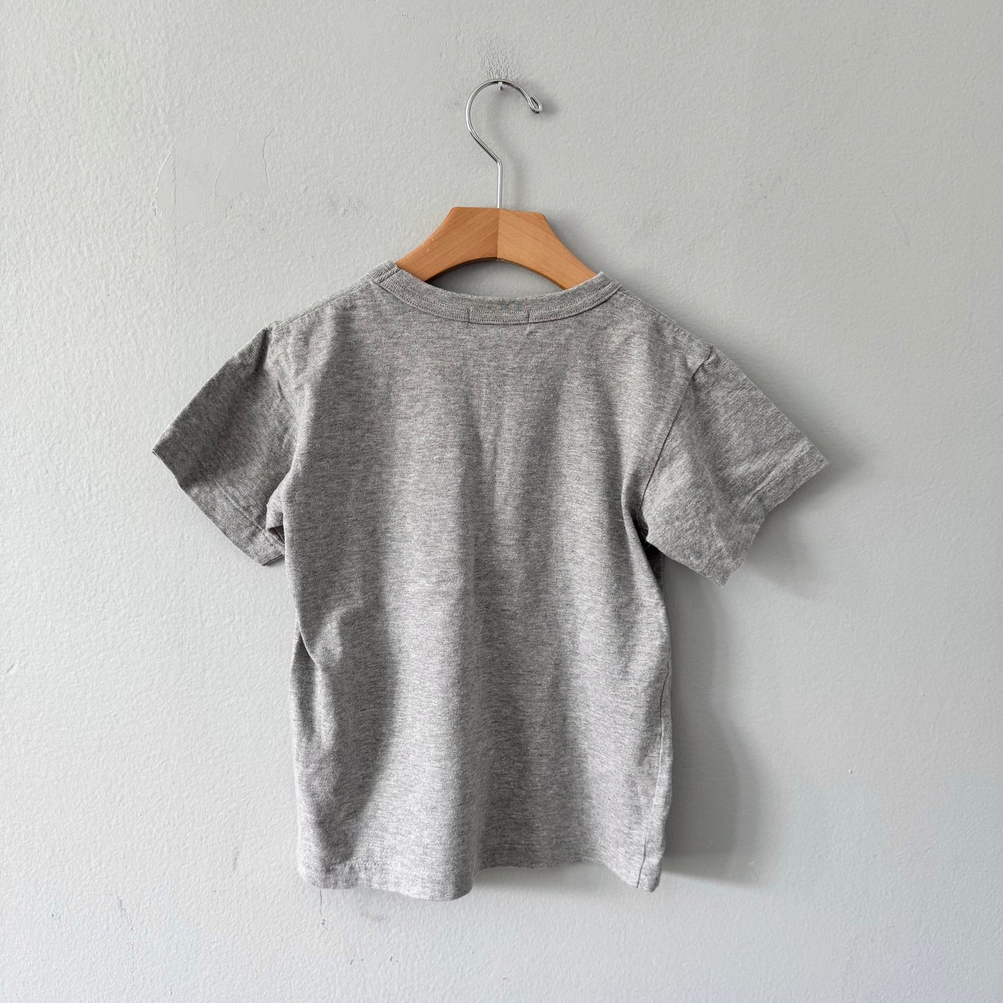 Comme des Garçons PLAY / Light grey T-shirt / 6Y