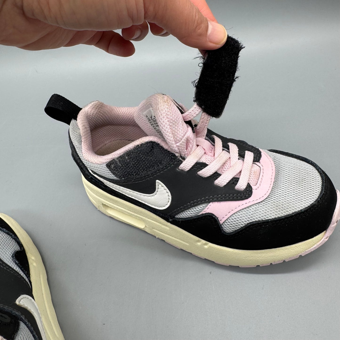 Nike / Air Max / Running Shoes / US11