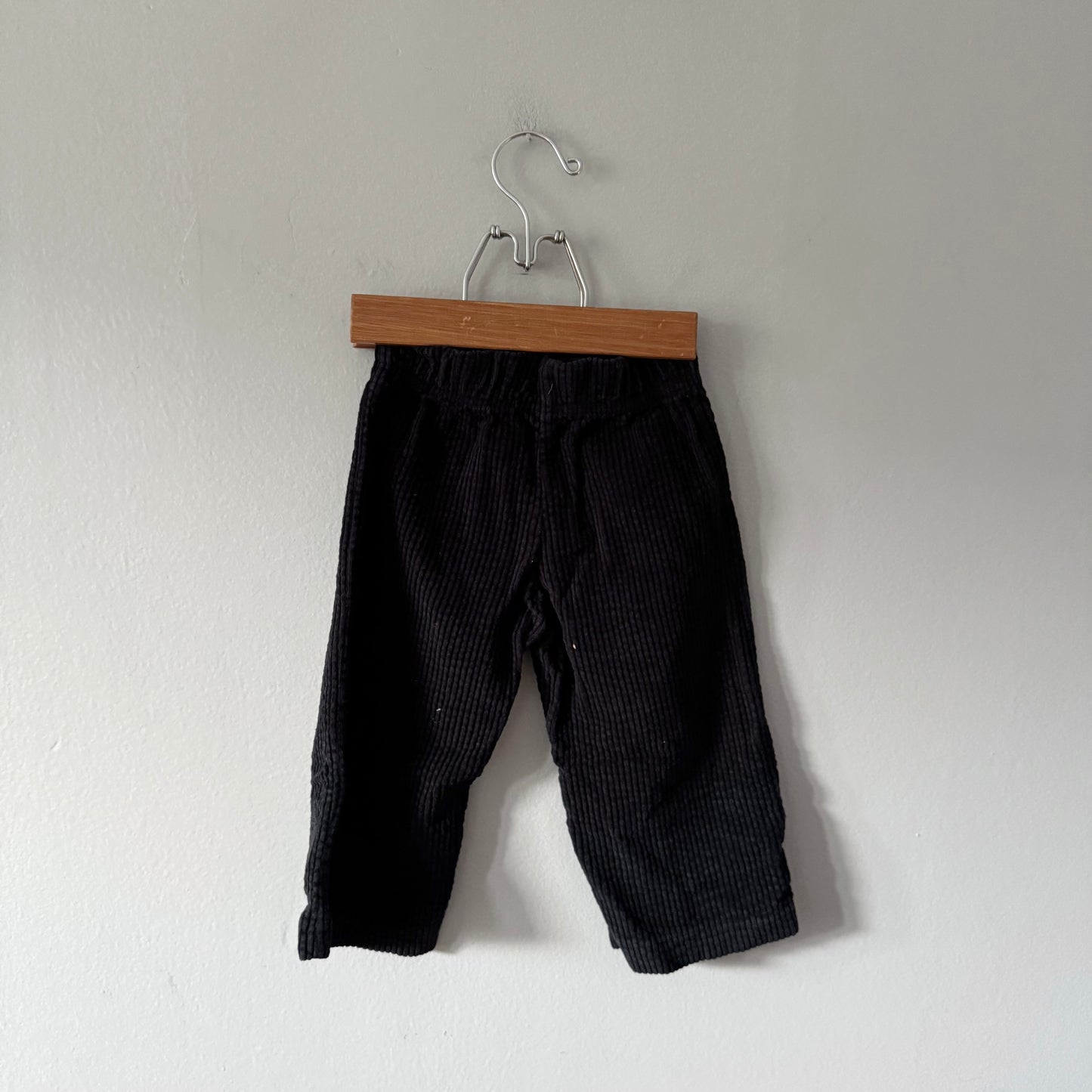 Handmade / Black corduroy pants / 18M