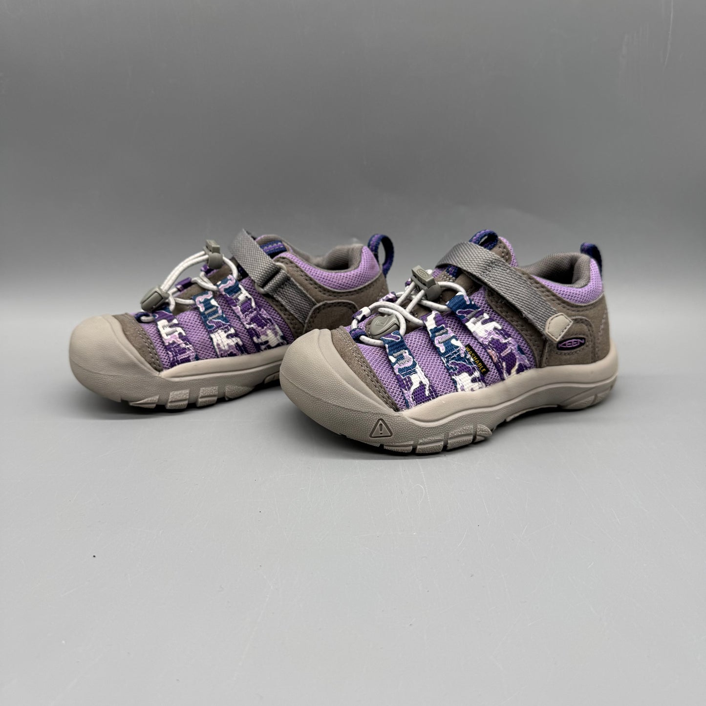 Keen / Hiking Shoes / US11