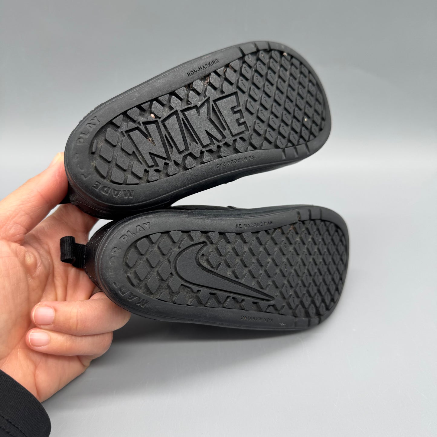 Nike / Running Shoes / US8