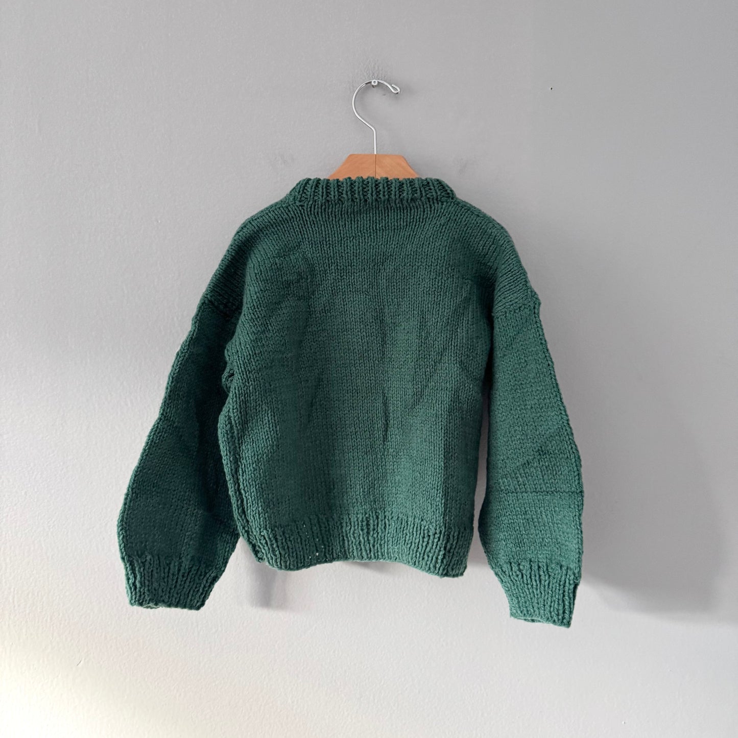 Handmade / Green buttoned cardigan / 5T