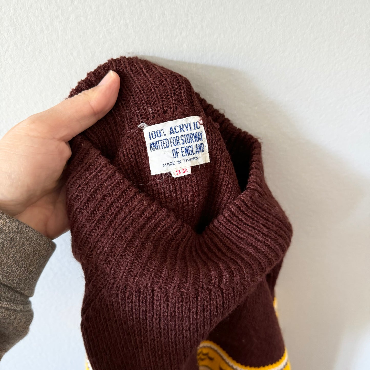 Vintage / Brown acrylic knit sweater / 6-7Y