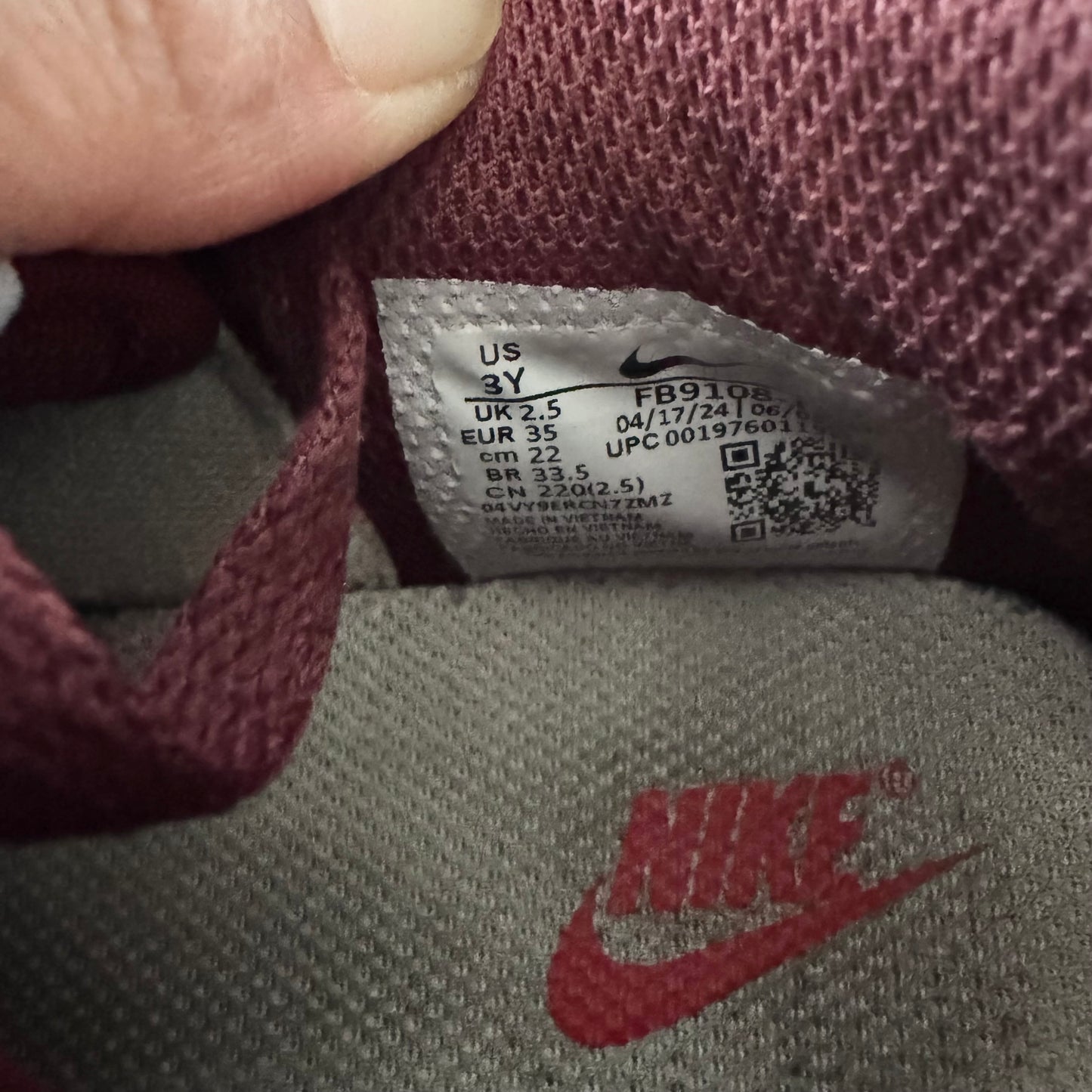 Nike / Sneaker / J3